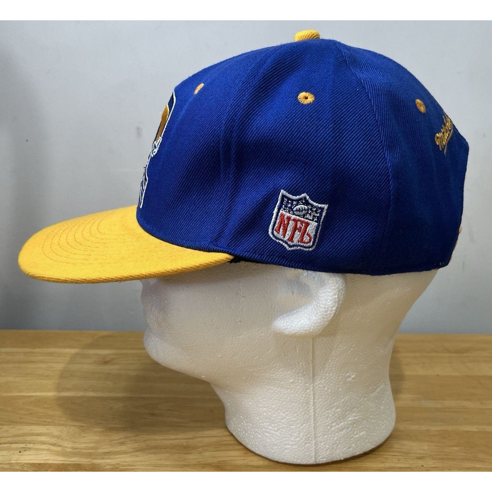 Mitchell & Ness Mitchell & Ness NFL Vintage Rams Logo Yellow Blue SnapBack Size ONE SIZE - 4 Thumbnail