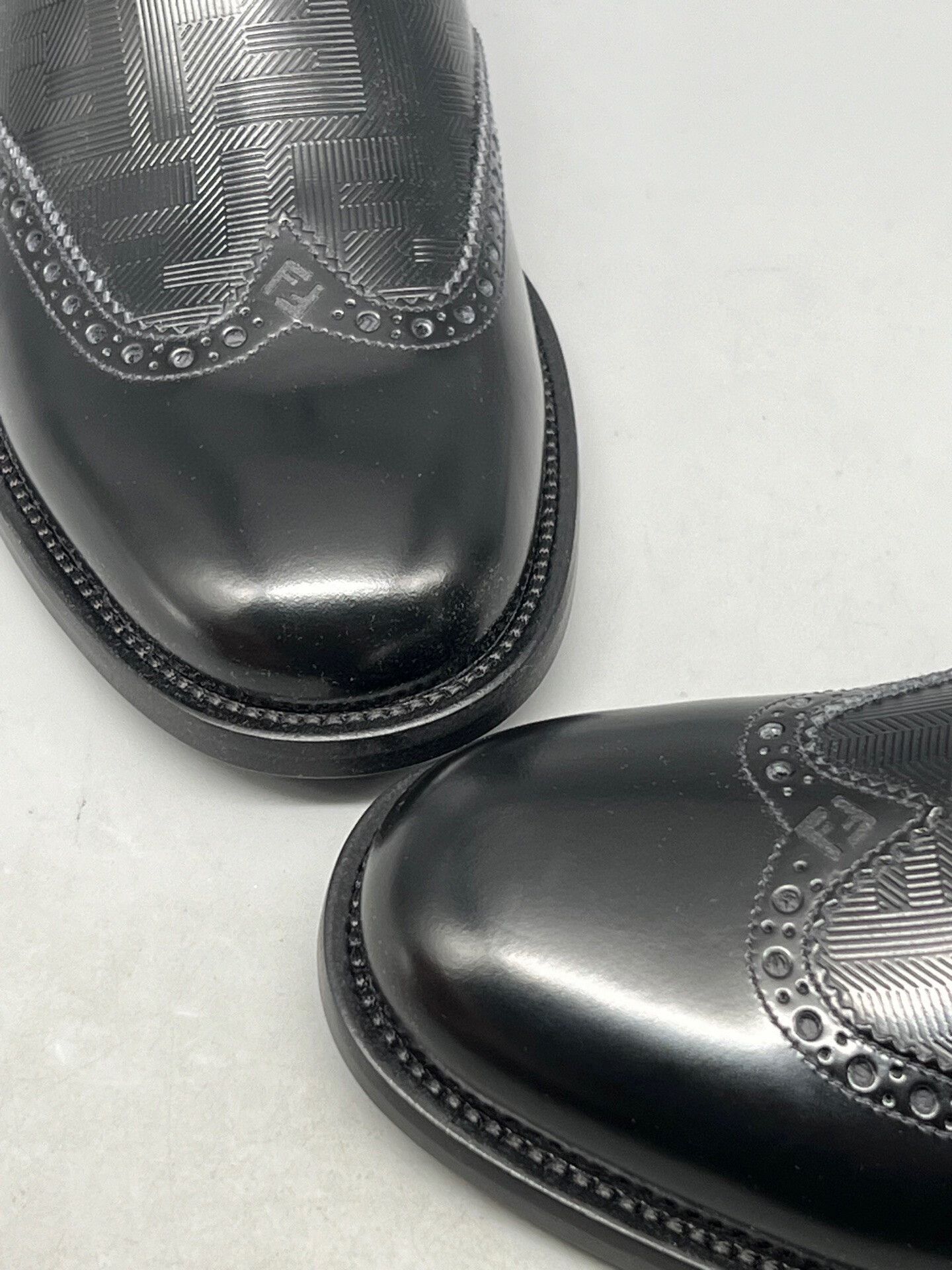 Fendi fendi black leather chelsea boots for men Size US 7 / EU 40 - 5 Thumbnail