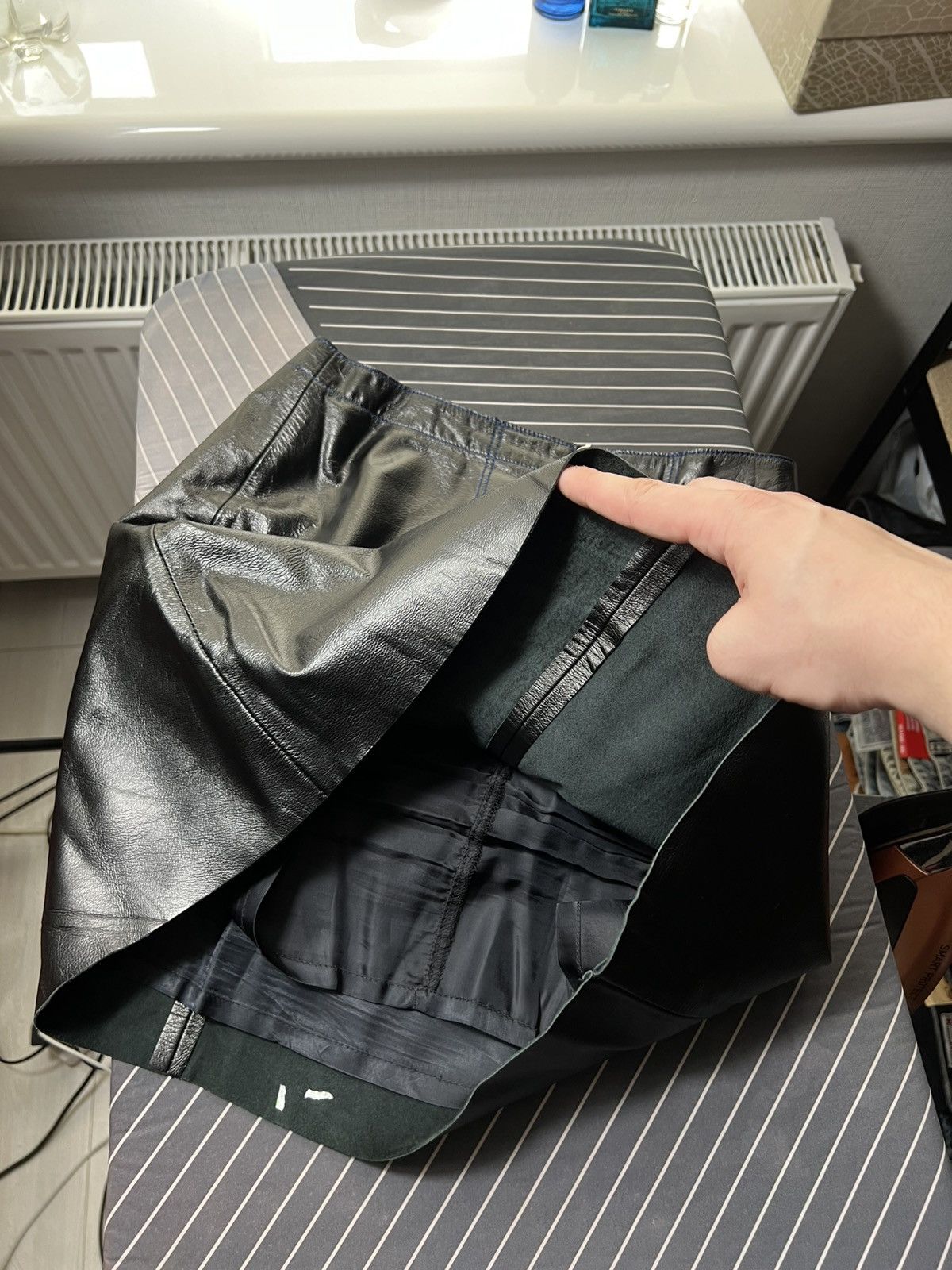 Sandro Sandro Paris Black Leather Mini Skirt Zip Front Size 1 XS Size 28" / US 6 / IT 42 - 12 Thumbnail