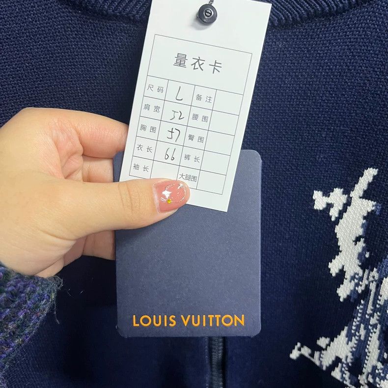 Louis Vuitton LOUIS VUITTON Blue printed logo zip-up baseball collar jack Size US L / EU 52-54 / 3 - 3 Thumbnail