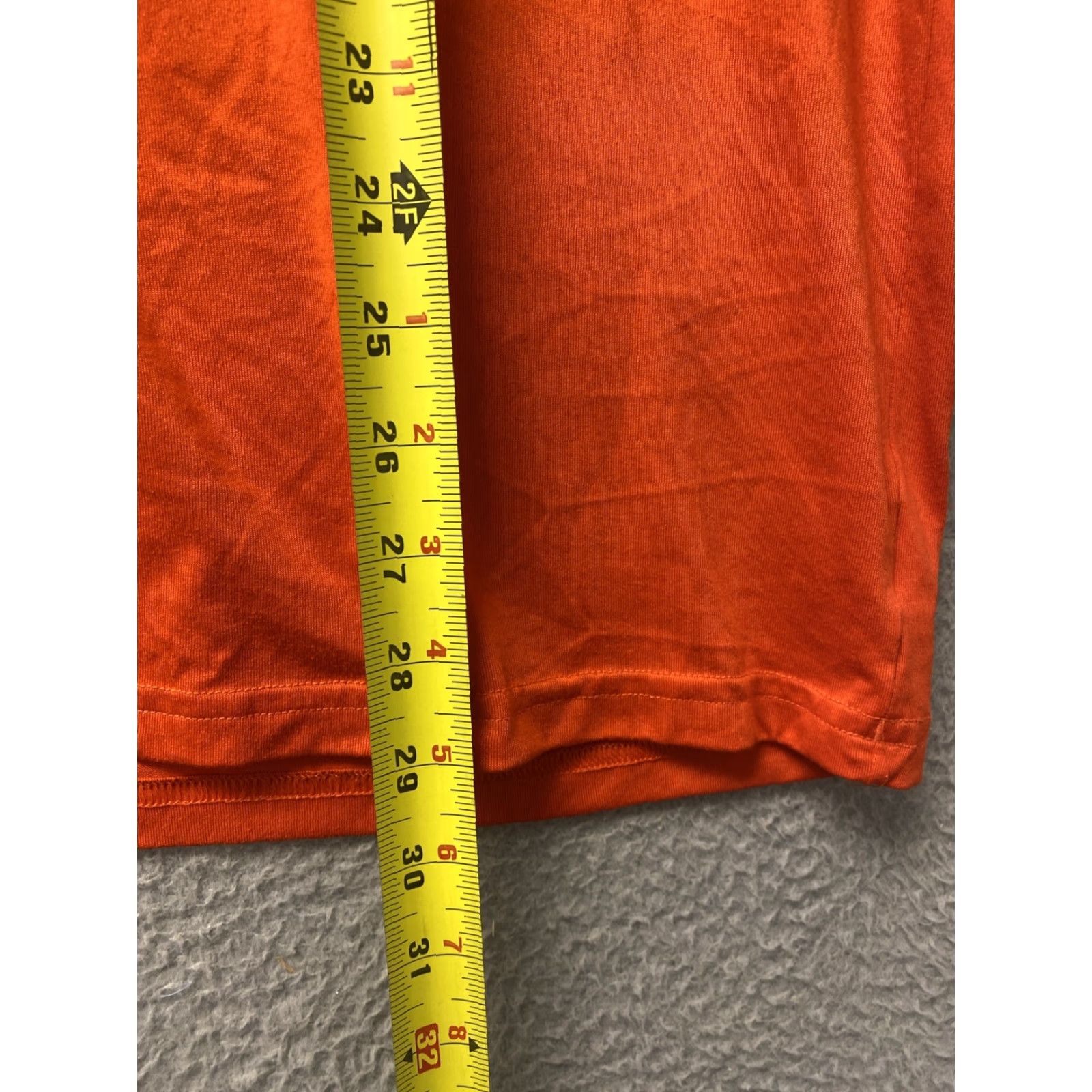 Under Armour Under Armour XL Orange Long Sleeve Henley Shirt Men's HeatGear Moisture Wicking Stretch Size US XL / EU 56 / 4 - 6 Thumbnail