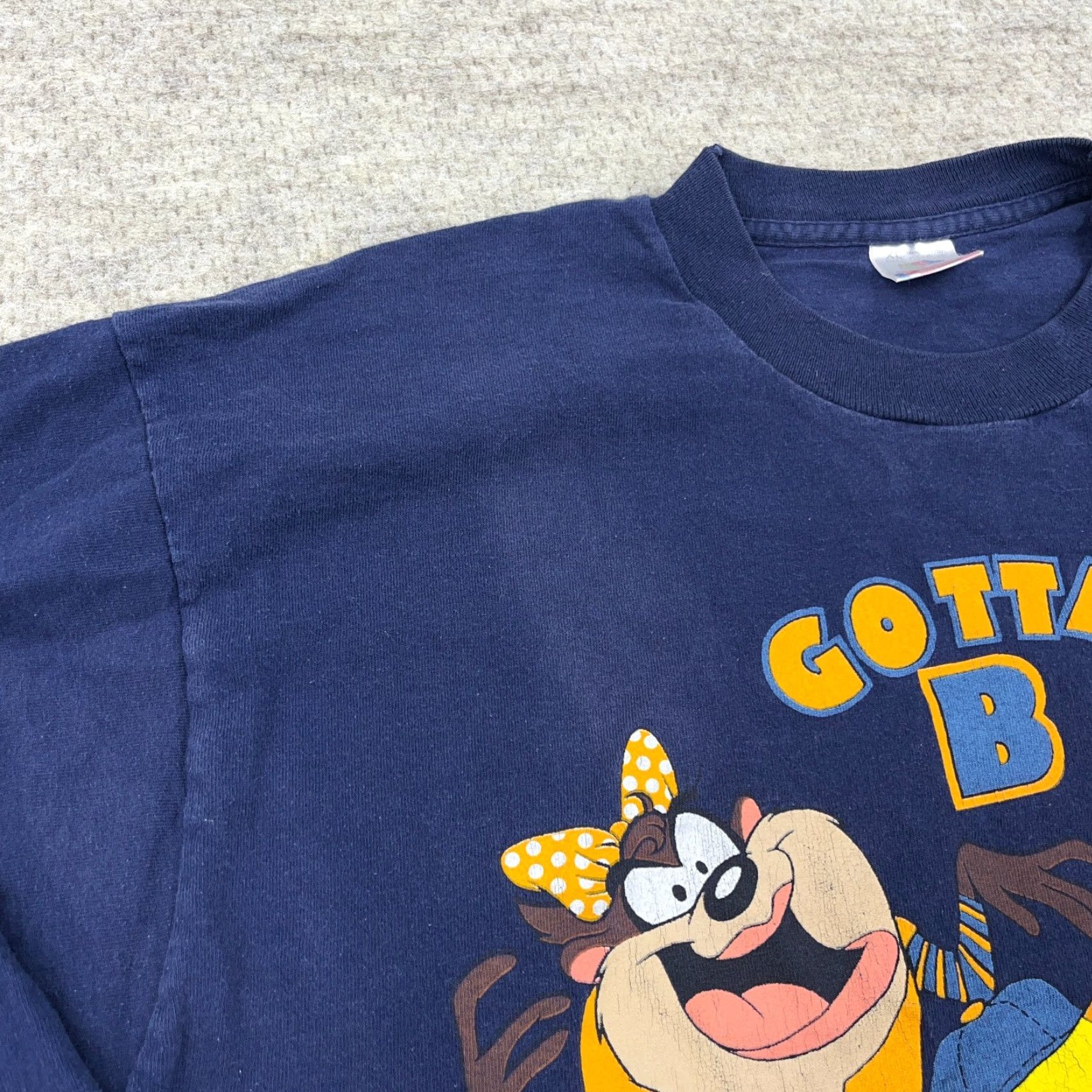 Fruit Of The Loom VINTAGE Looney Tunes Shirt Men XL Taz Tasmanian Devil Tweety 90s Single Stitch Nike Size US XL / EU 56 / 4 - 4 Thumbnail