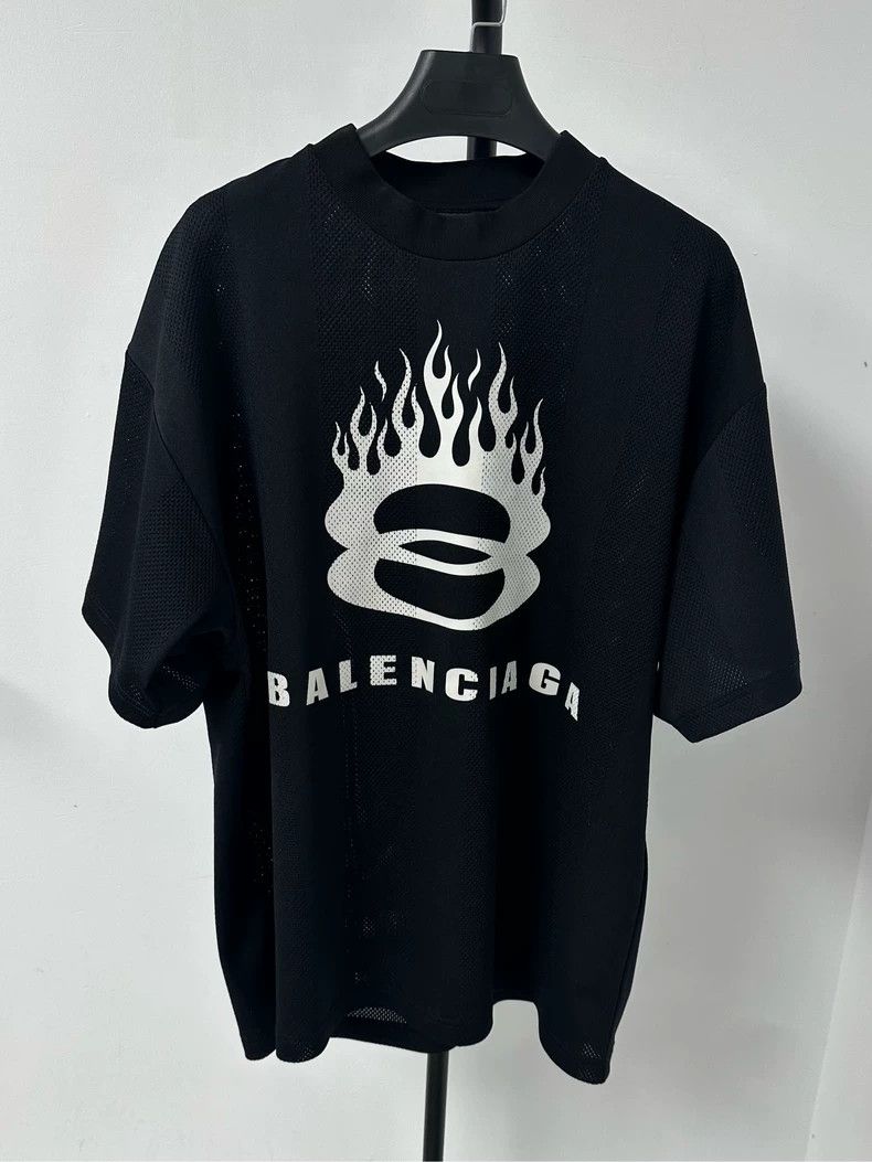 Balenciaga Balenciaga Short-sleeved T-shirt with loose letters and se Size US S / EU 44-46 / 1 - 1 Thumbnail