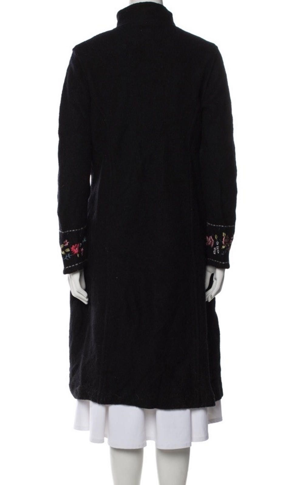Neiman Marcus Neiman Marcus Cashmere Black Embroidered Jacket SzS Size S / US 4 / IT 40 - 2 Thumbnail