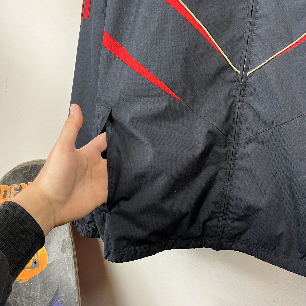 Adidas Adidas Liverpool Garlsberg Jacket Blockcore Soccer 2009 Size US L / EU 52-54 / 3 - 9 Thumbnail