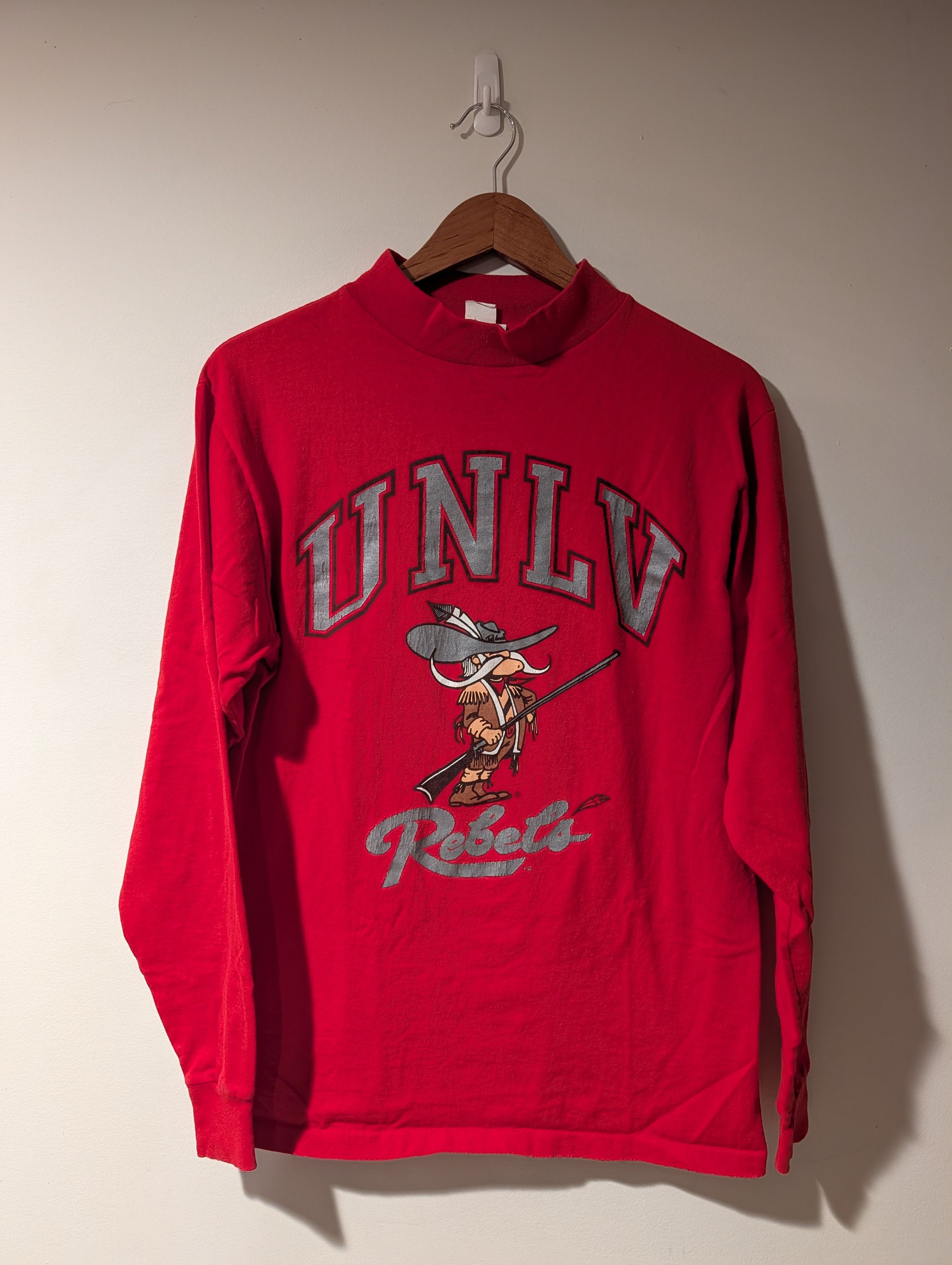 NCAA Vintage UNLV Rebels Long Sleeve Shirt Mock Neck USA NCAA Size US M / EU 48-50 / 2 - 1 Thumbnail