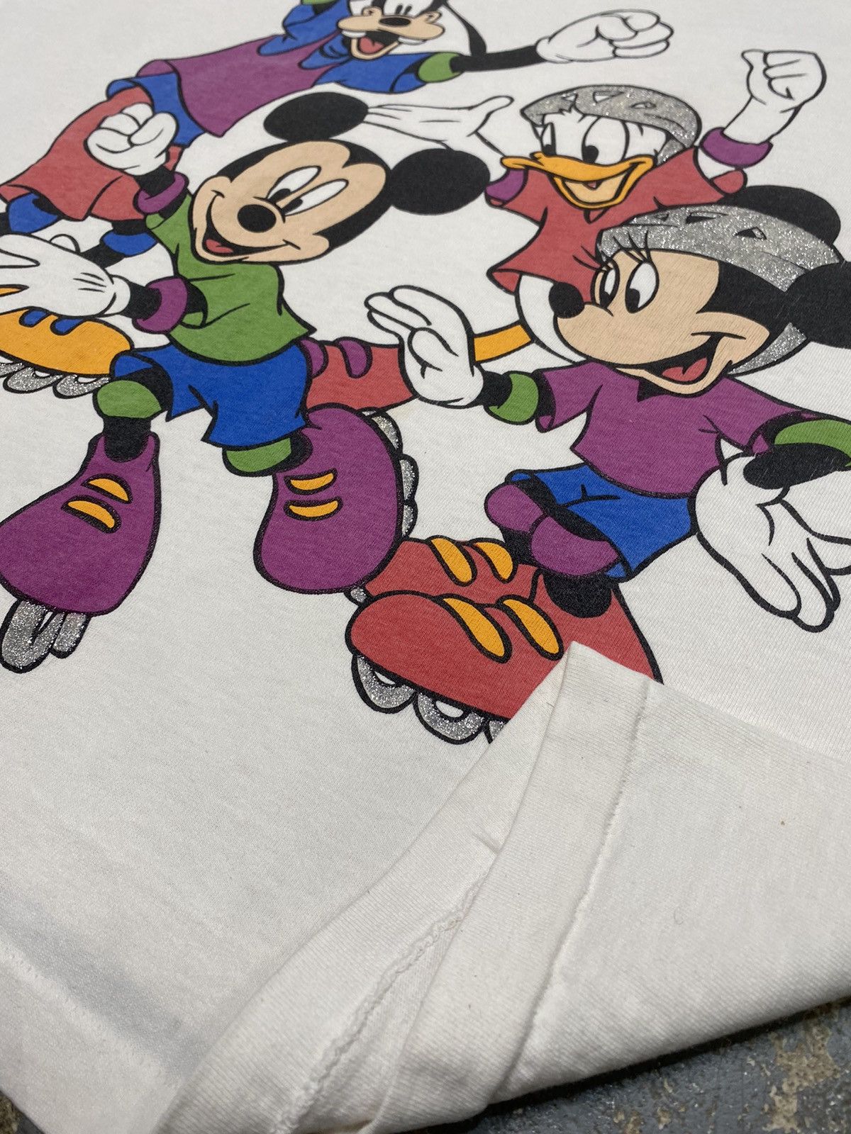 Mickey Mouse × Vintage Vintage Mickey Mouse & Friends Rollerblading Skates Tank Top Size US L / EU 52-54 / 3 - 7 Thumbnail