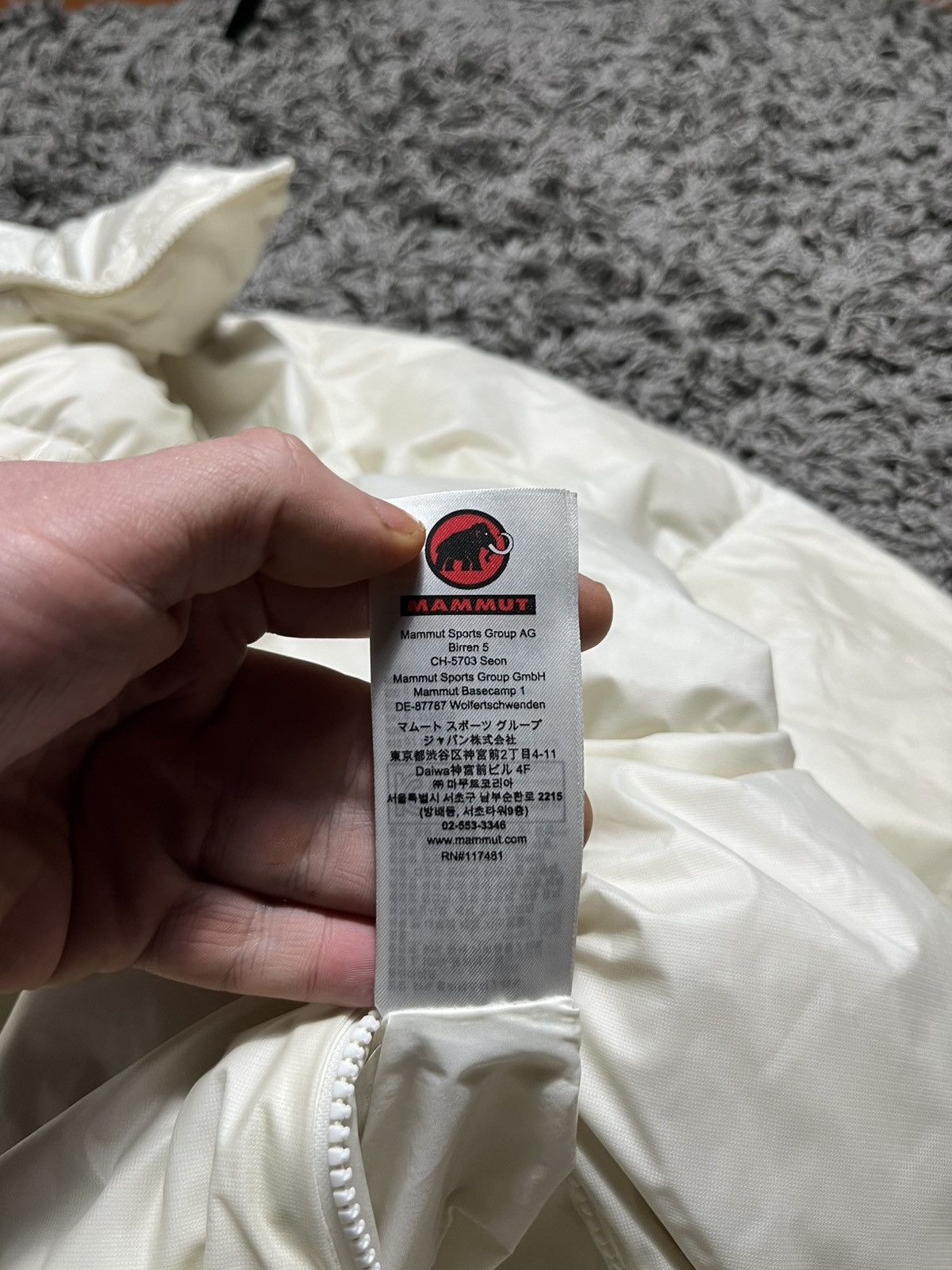 Mammut MAMMUT EXTREME THE IN JACKET Glow-In-The-Dark White L SIZE Size US L / EU 52-54 / 3 - 8 Thumbnail
