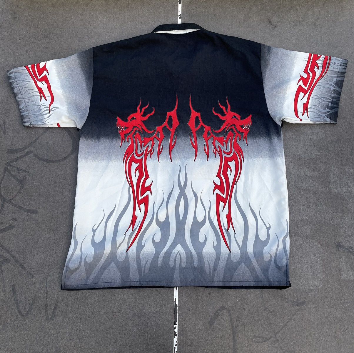 Japanese Brand × Vintage Vintage Dragons y2k Buttons Shirt sk8 Size US XL / EU 56 / 4 - 3 Thumbnail
