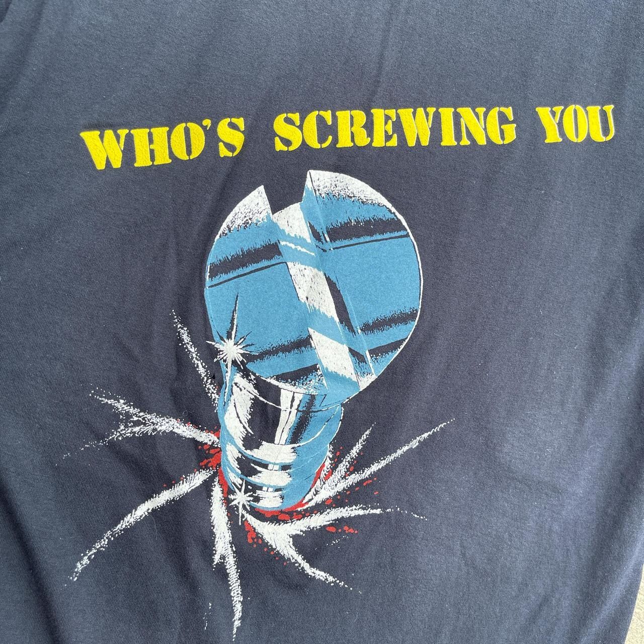 Vintage Vintage 80s Hard Rock dirty looks whos screwing you tee Size US M / EU 48-50 / 2 - 6 Thumbnail