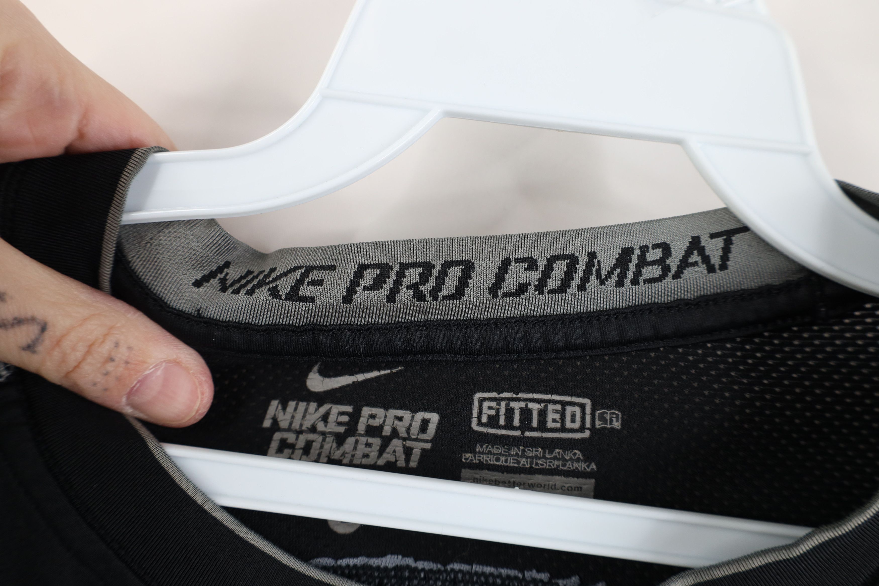 Nike Nike Pro Combat Vented Short Sleeve Training T-Shirt Black Size US L / EU 52-54 / 3 - 9 Thumbnail