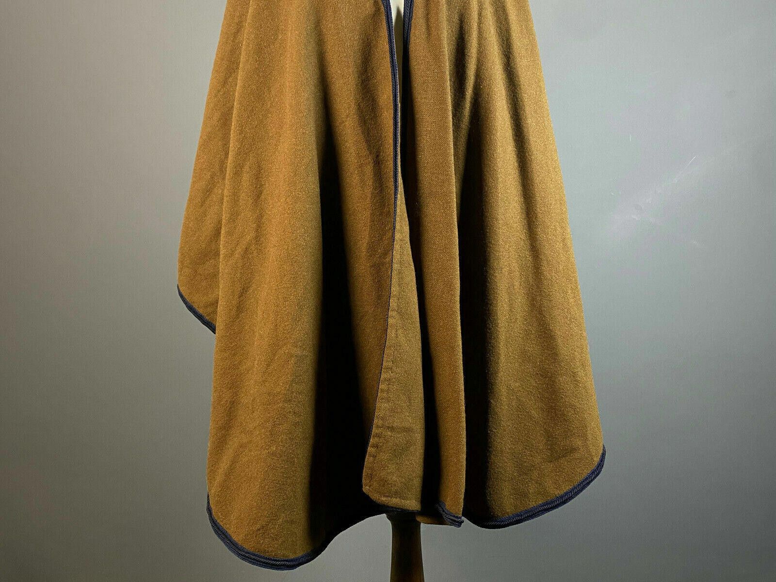 Givenchy Ladies Givenchy Nouvelle Boutique Brown Open Poncho Cape Size M / US 6-8 / IT 42-44 - 2 Thumbnail