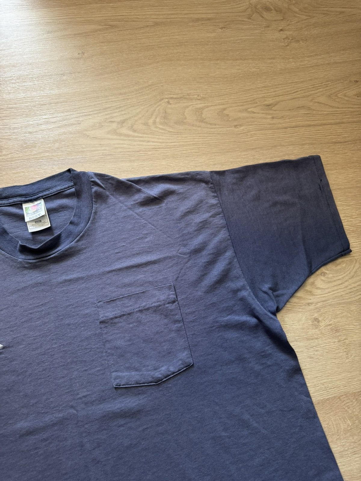 Vintage Vintage 90’s Sunfaded Work Pockets T-Shirt Size US XXL / EU 58 / 5 - 4 Thumbnail