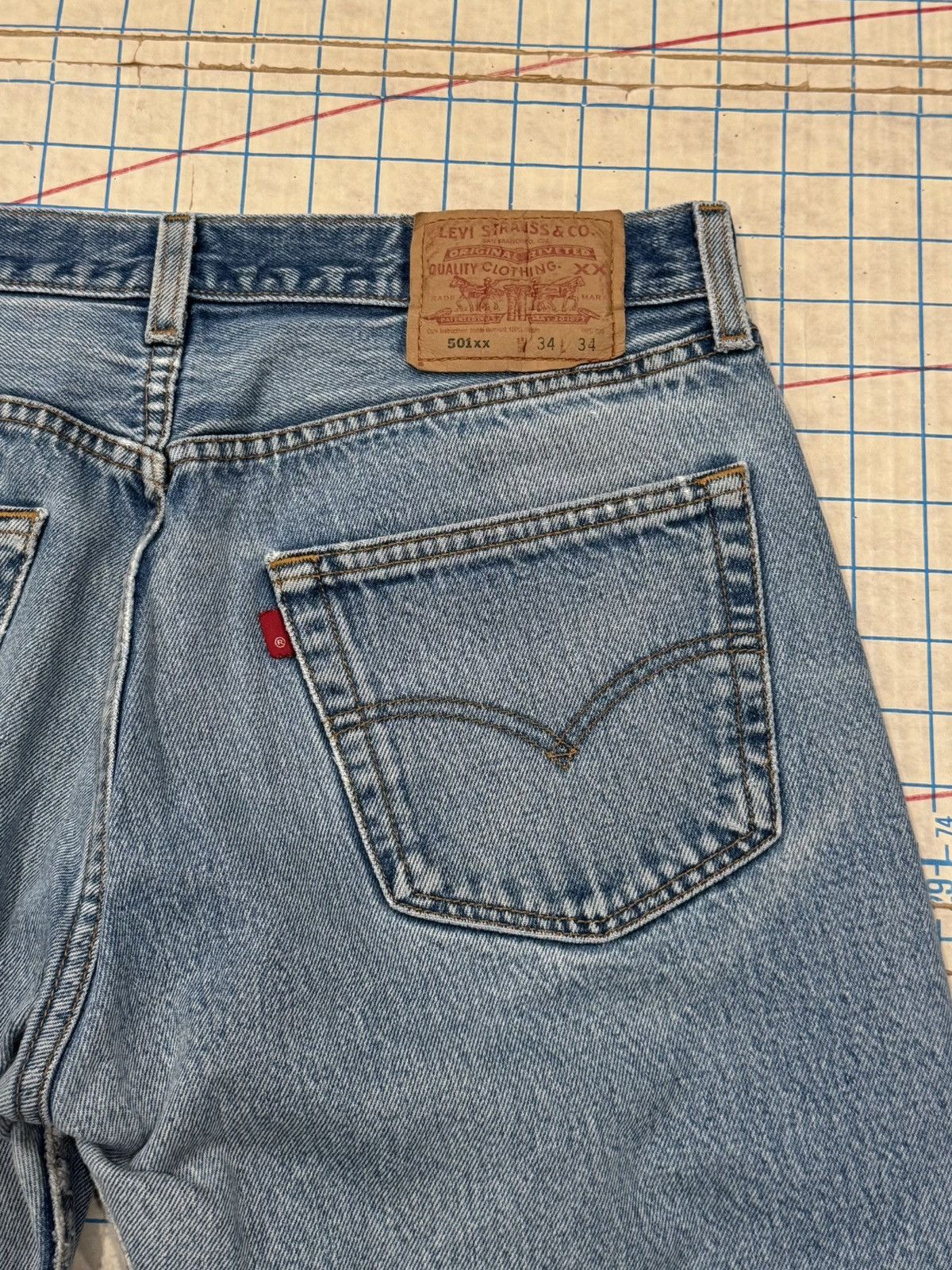 Levi's Vintage Levi’s 501 Jeans Mens Size 34x30 Nice Fade and Wear Size US 34 / EU 50 - 14 Thumbnail