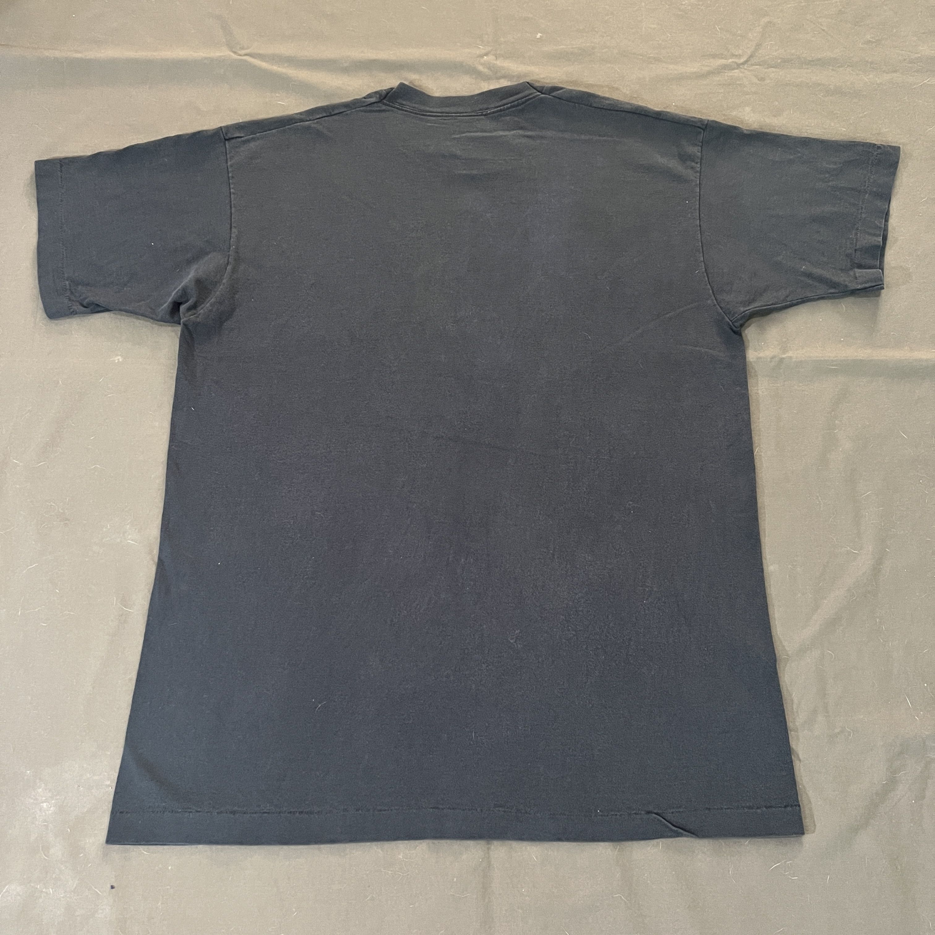 Vintage Vintage 90s real men follow Jesus God Bible Holy Tee Faded Size US XL / EU 56 / 4 - 6 Thumbnail