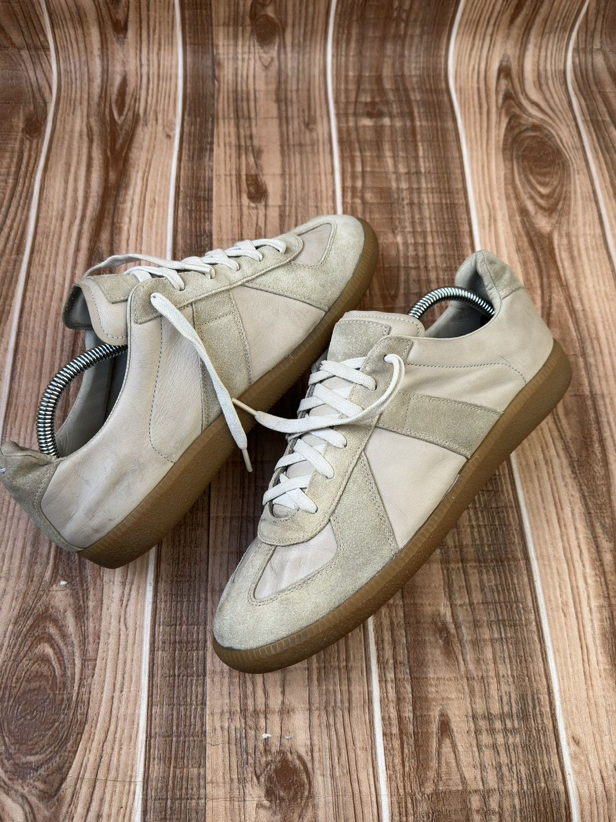 Maison Margiela Maison Martin Margiela Replica Gats Beige Lowtop Sneaks Size US 9 / EU 42 - 8 Thumbnail
