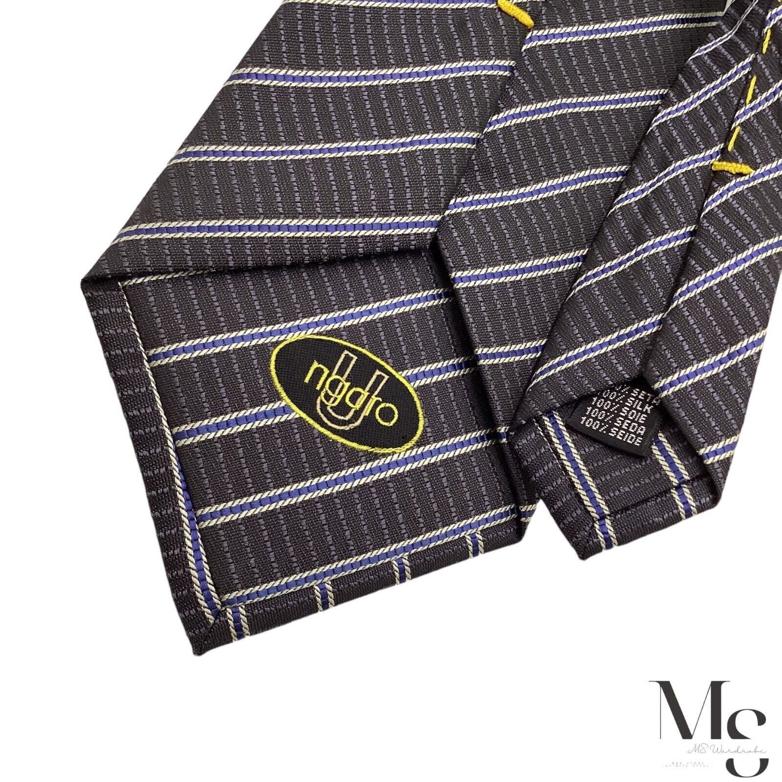 Ungaro Paris UNGARO Gray Striped Luxury Silk Tie Made Italy W: 3.75’’ EC Size ONE SIZE - 5 Thumbnail
