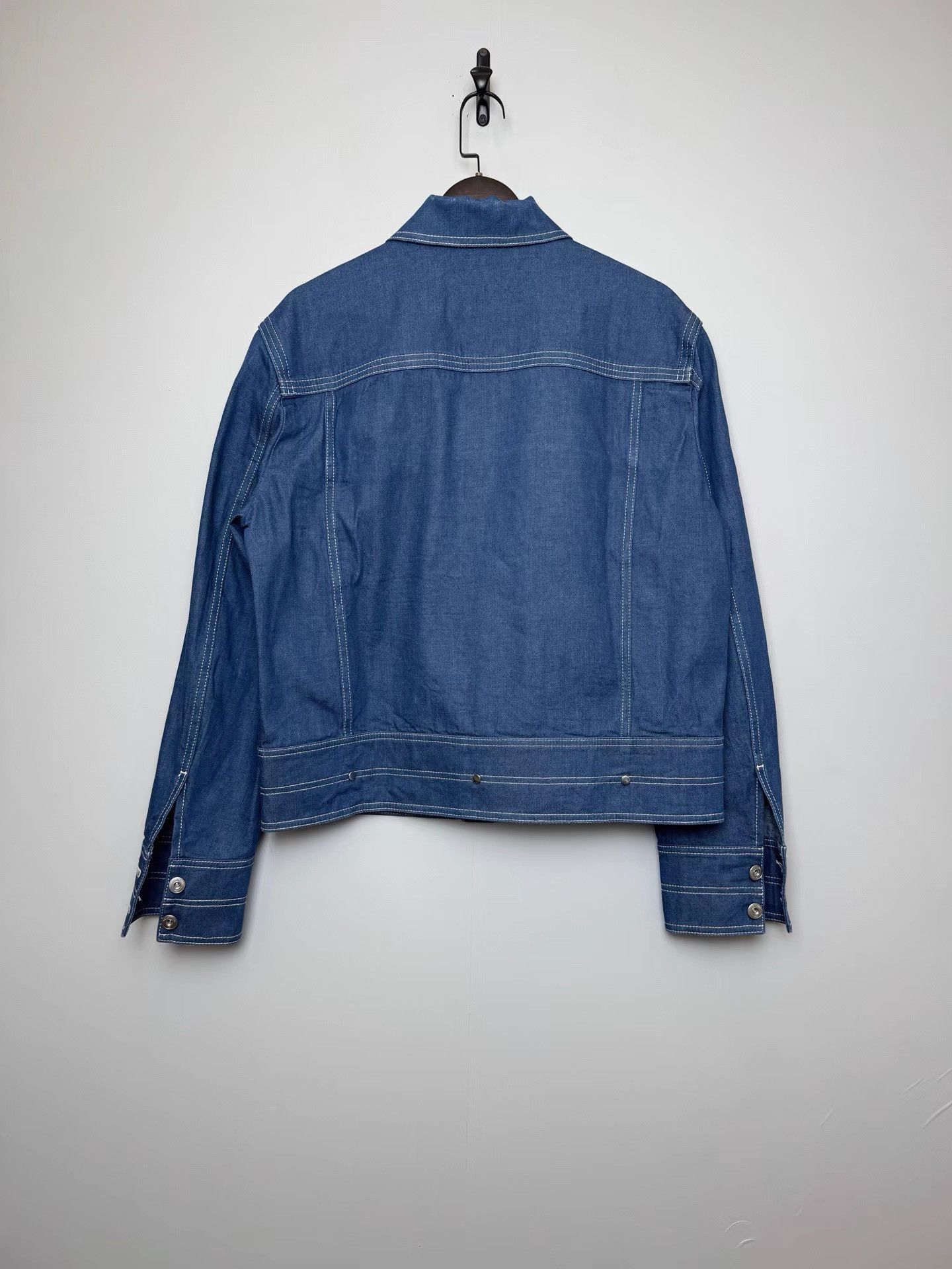 Valentino Valentino Blue Button Design Denim Jacket K36 Size US M / EU 48-50 / 2 - 2 Thumbnail