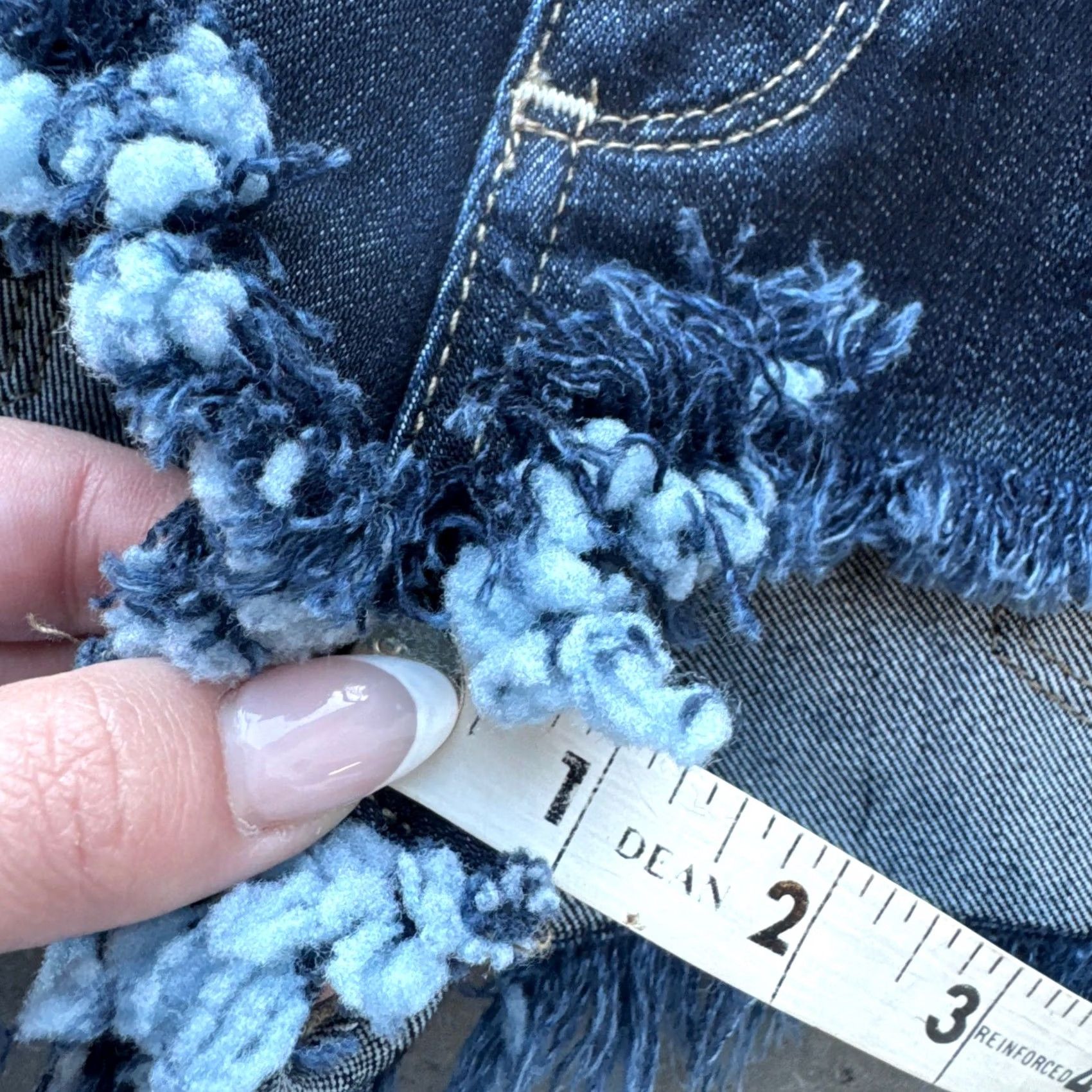Paige VINTAGE Paige Cutoff Micro Mini Frayed Dark Wash Denim Jean Shorts 28 Womens 28 Denim Shorts Size 28" / US 6 / IT 42 - 4 Thumbnail