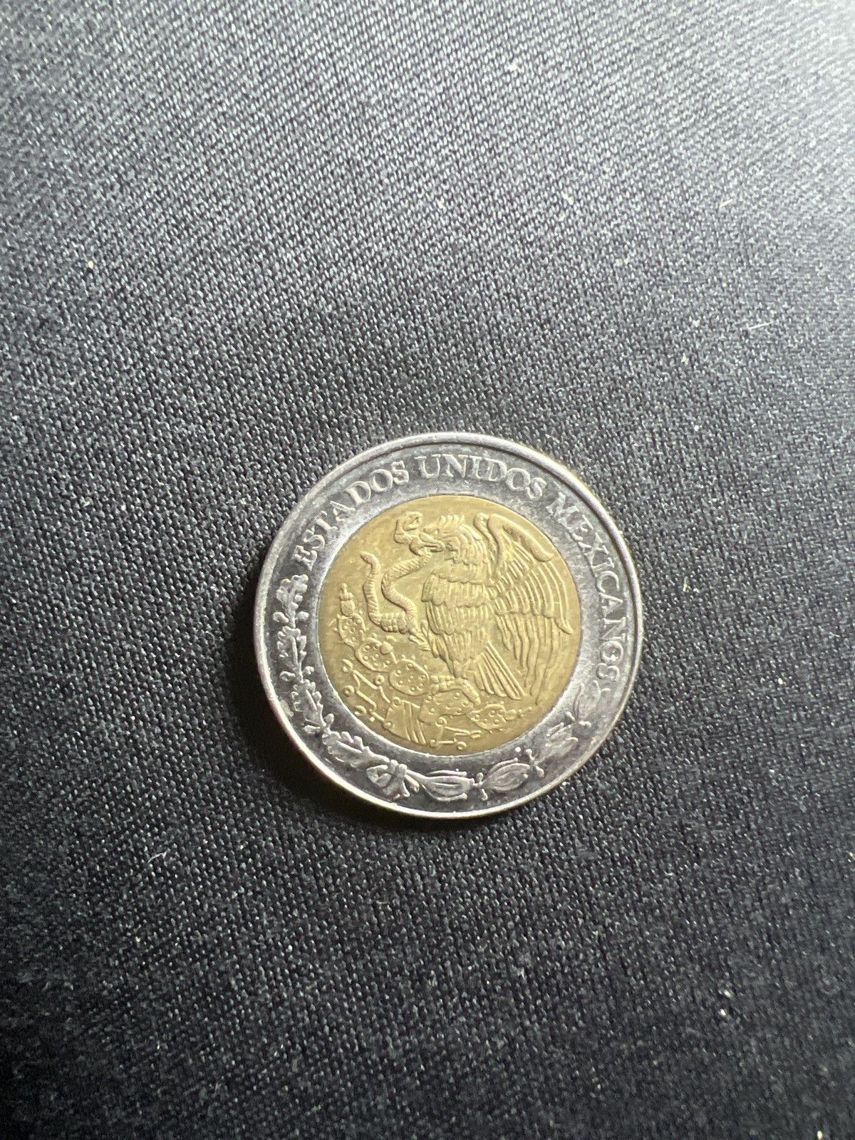 Peso 2004 Mexican 5 Pesos Coin Size ONE SIZE - 2 Thumbnail