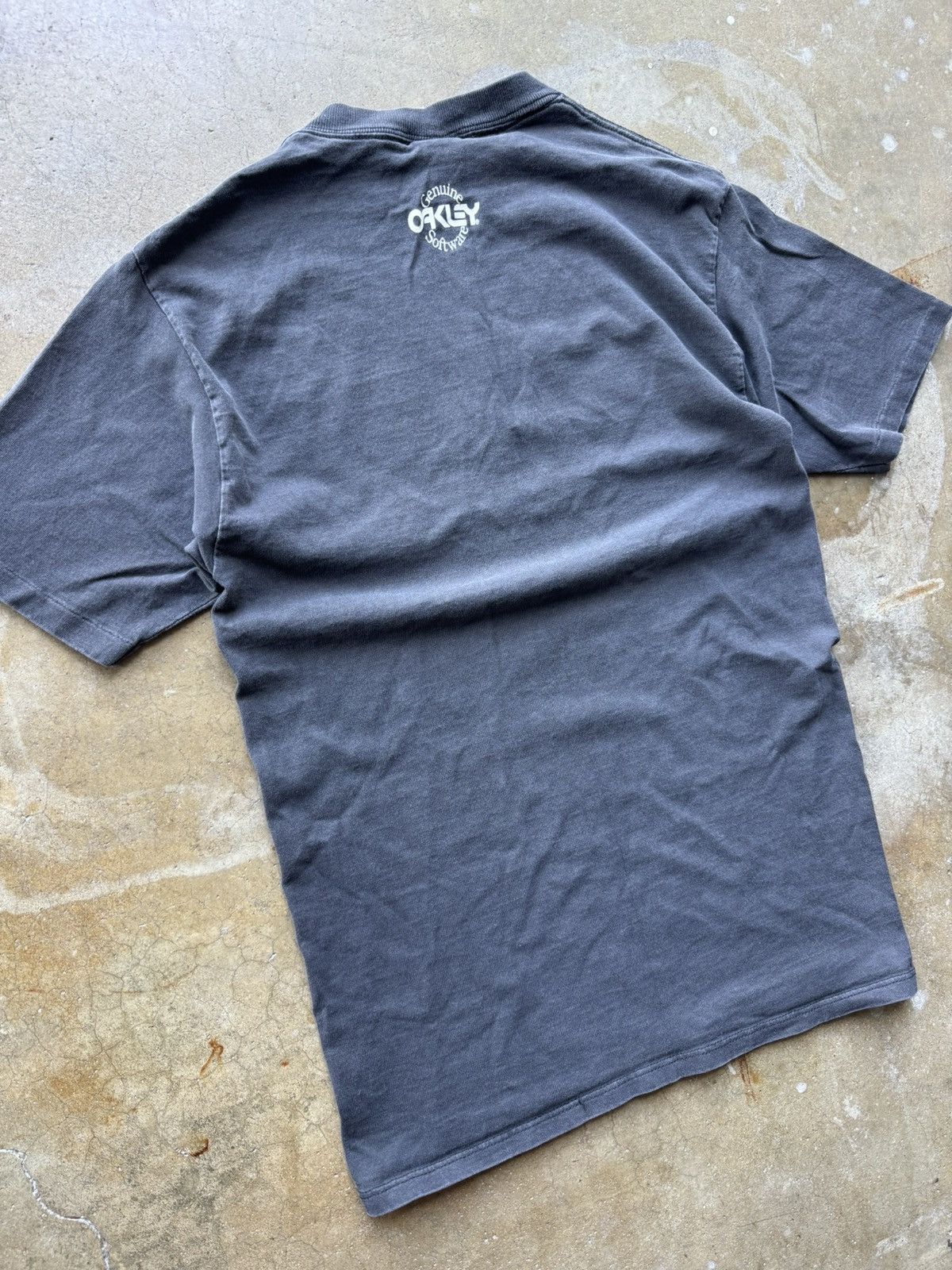 Oakley × Vintage Vintage 90s Oakley Software T Shirt Size US L / EU 52-54 / 3 - 4 Thumbnail