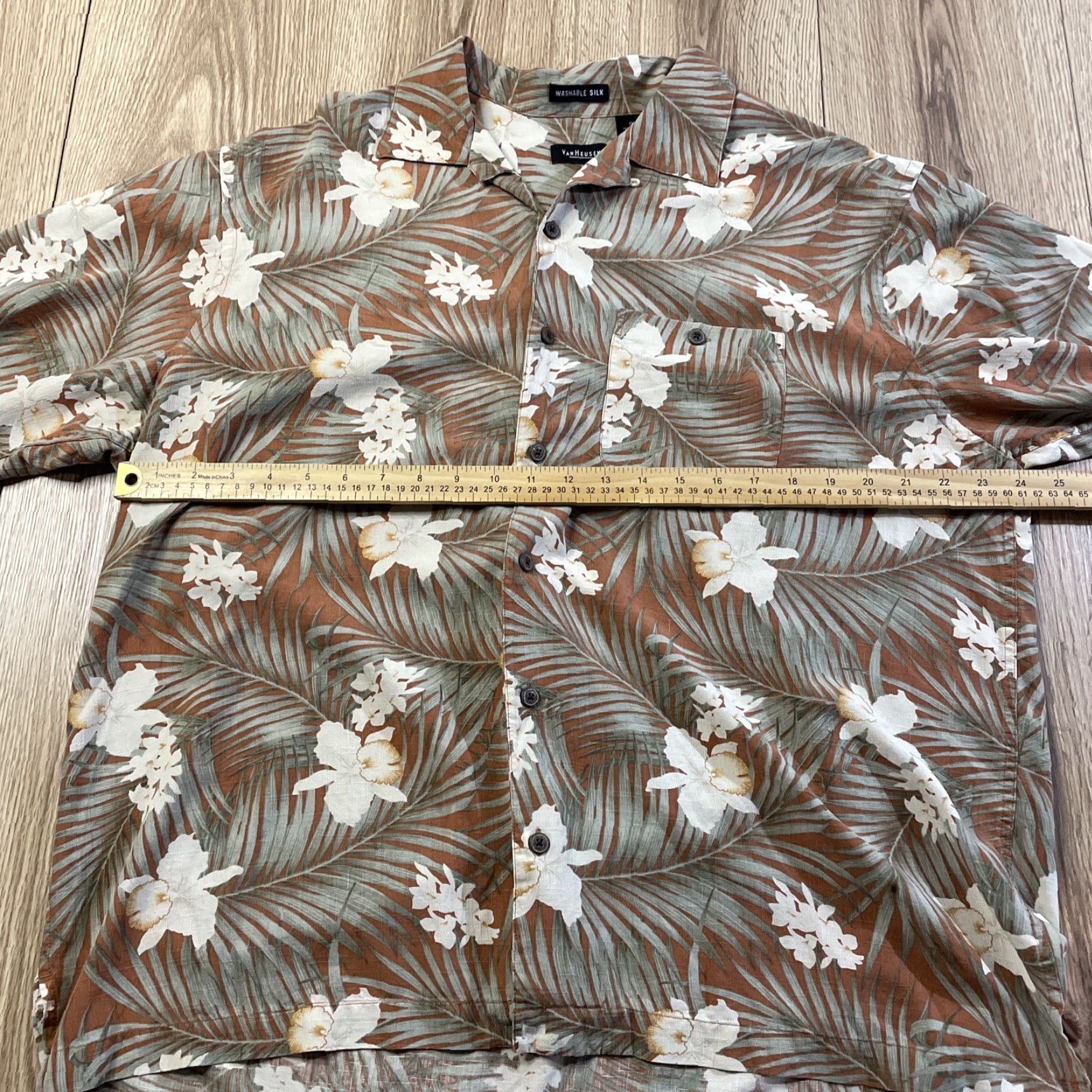Van Heusen Van Heusen Hawaiian Shirt XL Green Floral Button-Up Short Sleeve Silk Mens Size US XL / EU 56 / 4 - 4 Thumbnail