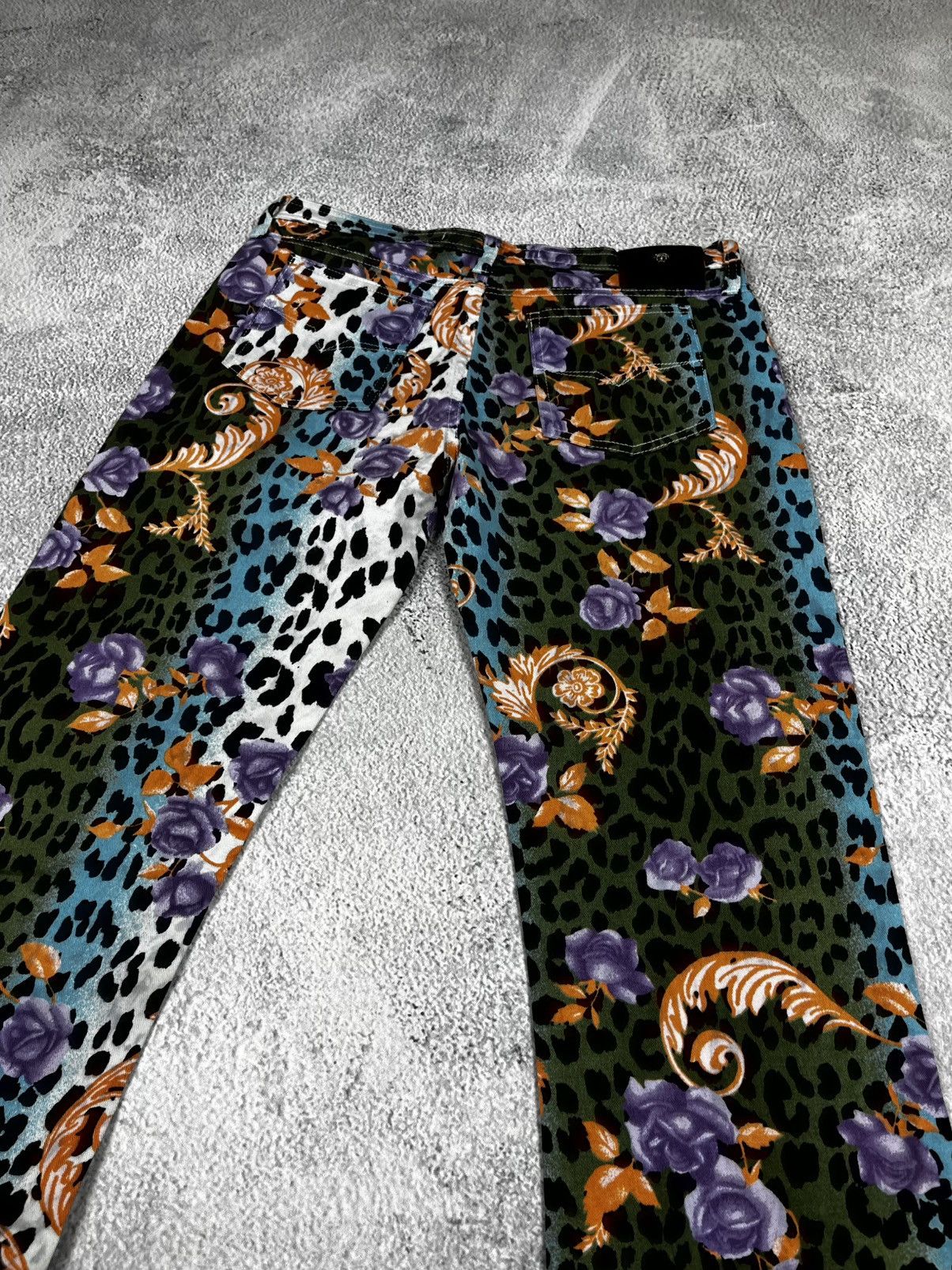 Versace Jeans Couture Gianni Versace Bold Multi-Color Leopard with Floral Print Size 28" / US 6 / IT 42 - 12 Thumbnail