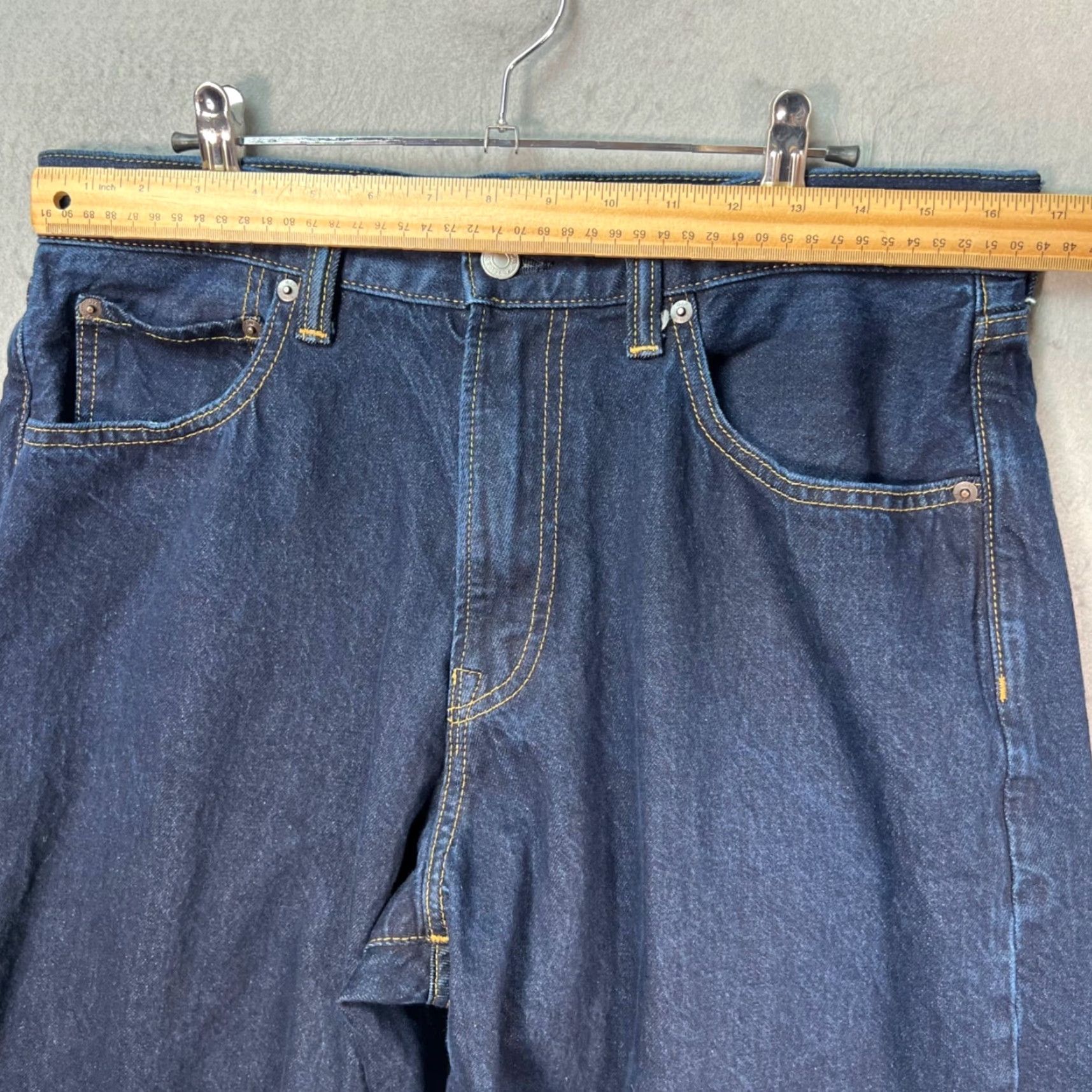Gap Gap Jeans 1969 Straight Blue Denim 100% Cotton Mens 31x30 Relaxed Fit Regular Size 31 5-Pocket Vintage: No? Size US 31 - 5 Thumbnail
