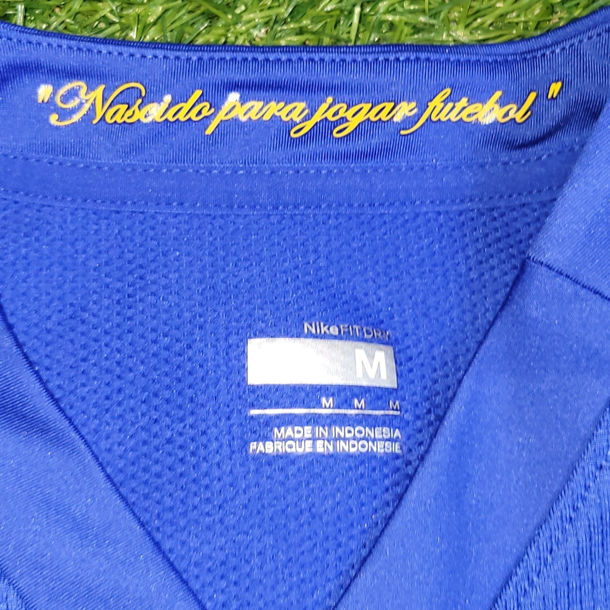 Nike Ronaldinho Brazil 2008 Away Soccer Jersey Shirt M SKU# 25895 Size US M / EU 48-50 / 2 - 5 Thumbnail