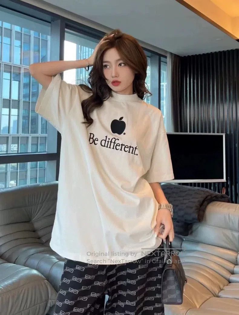 Balenciaga Balenciaga Apple logo print loose fit white T-shirt Size US S / EU 44-46 / 1 - 9 Thumbnail