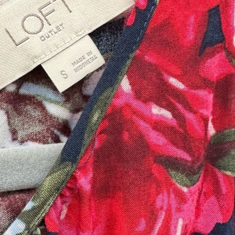 Loft Loft Womens Small Navy Tie Waist Floral Romper Jumpsuit Size 28" / US 6 / IT 42 - 4 Thumbnail