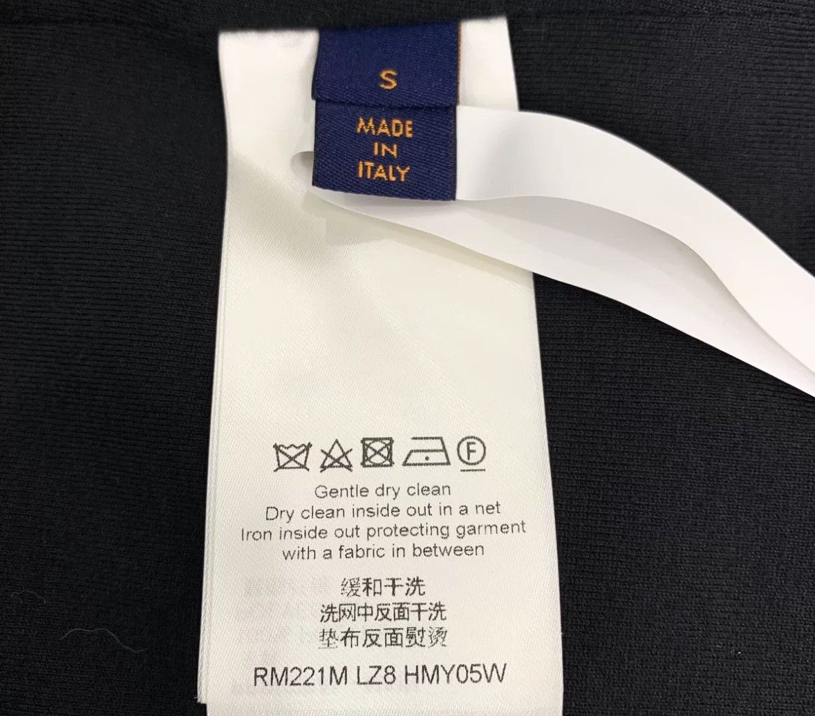 Louis Vuitton Louis 22 deep blue logo embroidered teddy zipper jacket Size US S / EU 44-46 / 1 - 7 Thumbnail