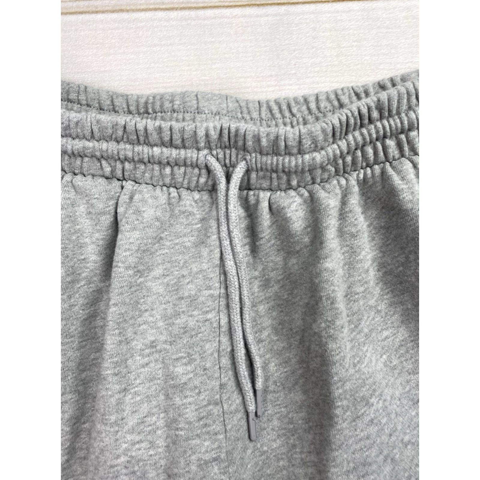 Old Navy Old Navy Sweatpants Womens M Gray High Rise Dynamic Fleece Wide Leg Cargo Size 32" / US 10 / IT 46 - 3 Thumbnail