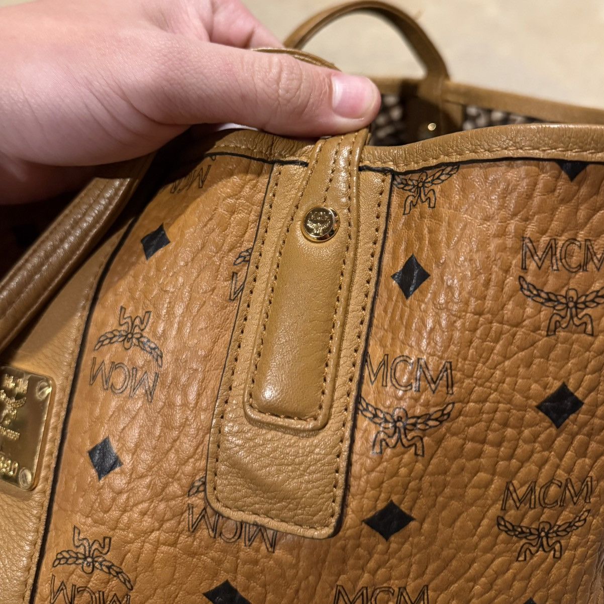 MCM MCM Visetos Liz Reversible Shopper Tote Cognac Medium Size ONE SIZE - 12 Thumbnail