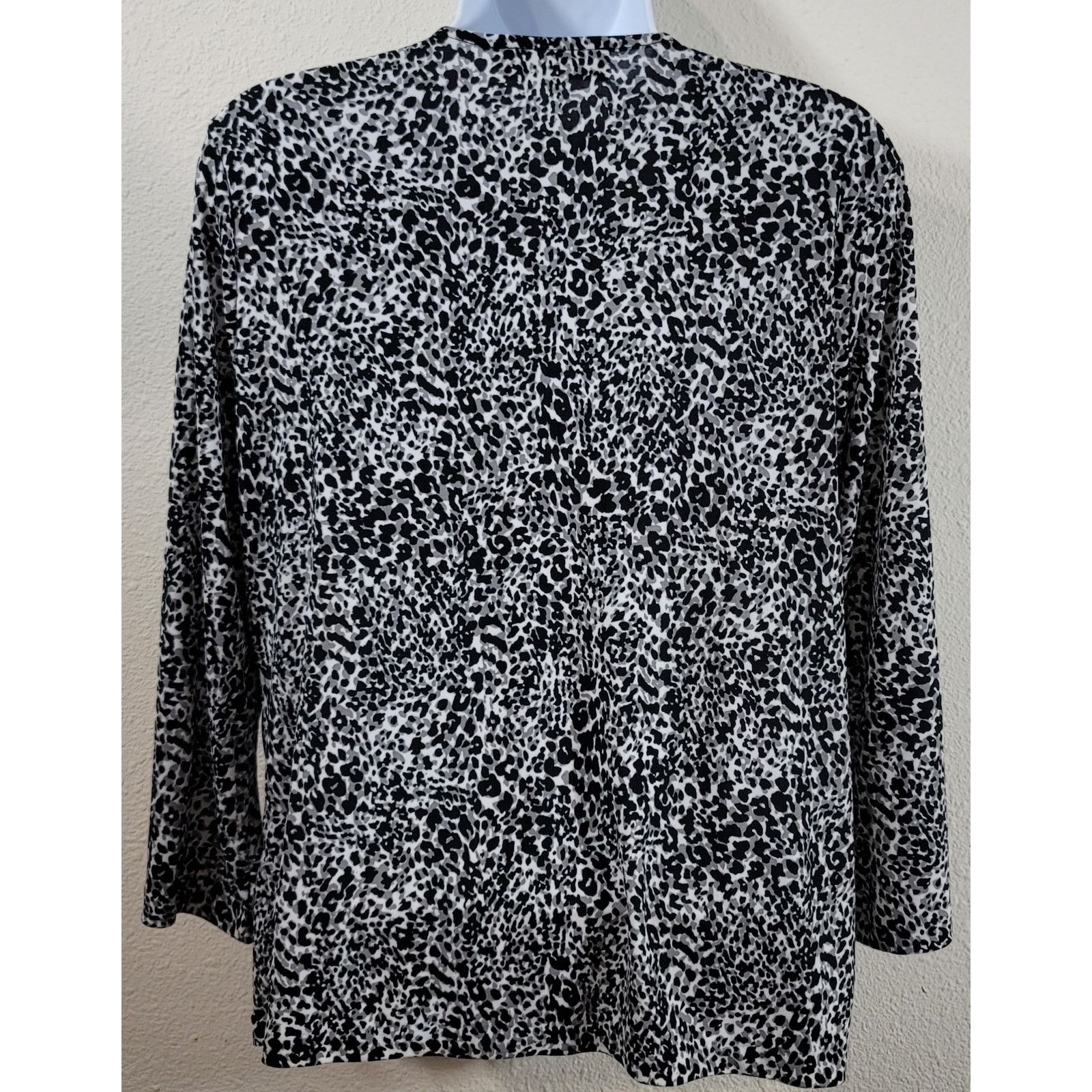 Jones New York Jones New York Black White Gray Animal Print Top Large Soft Size L / US 10 / IT 46 - 2 Thumbnail