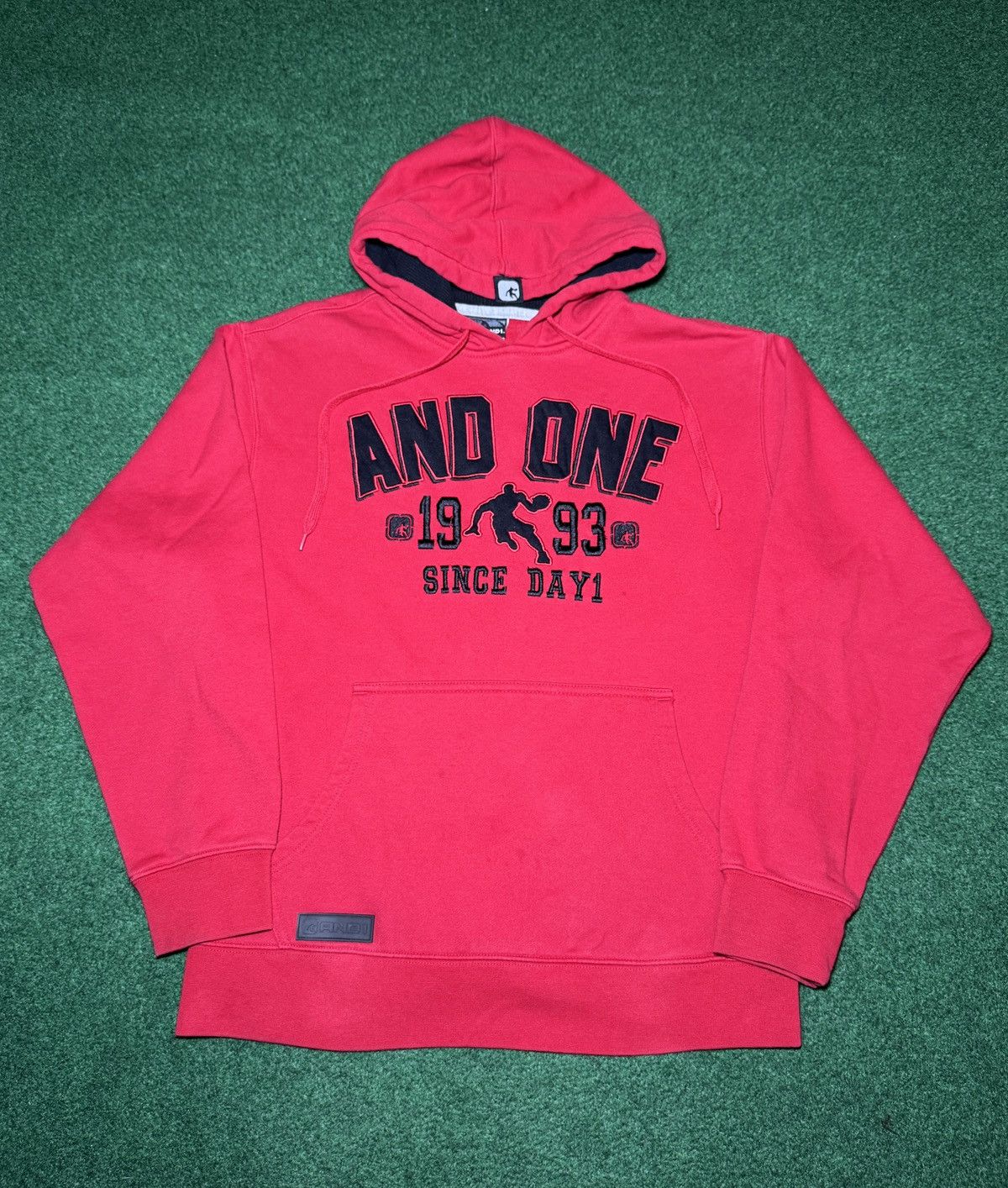 Vintage Y2K And1 Baggy Hoodie M Basketball Red Pullover Sweatshirt Size US M / EU 48-50 / 2 - 1 Thumbnail