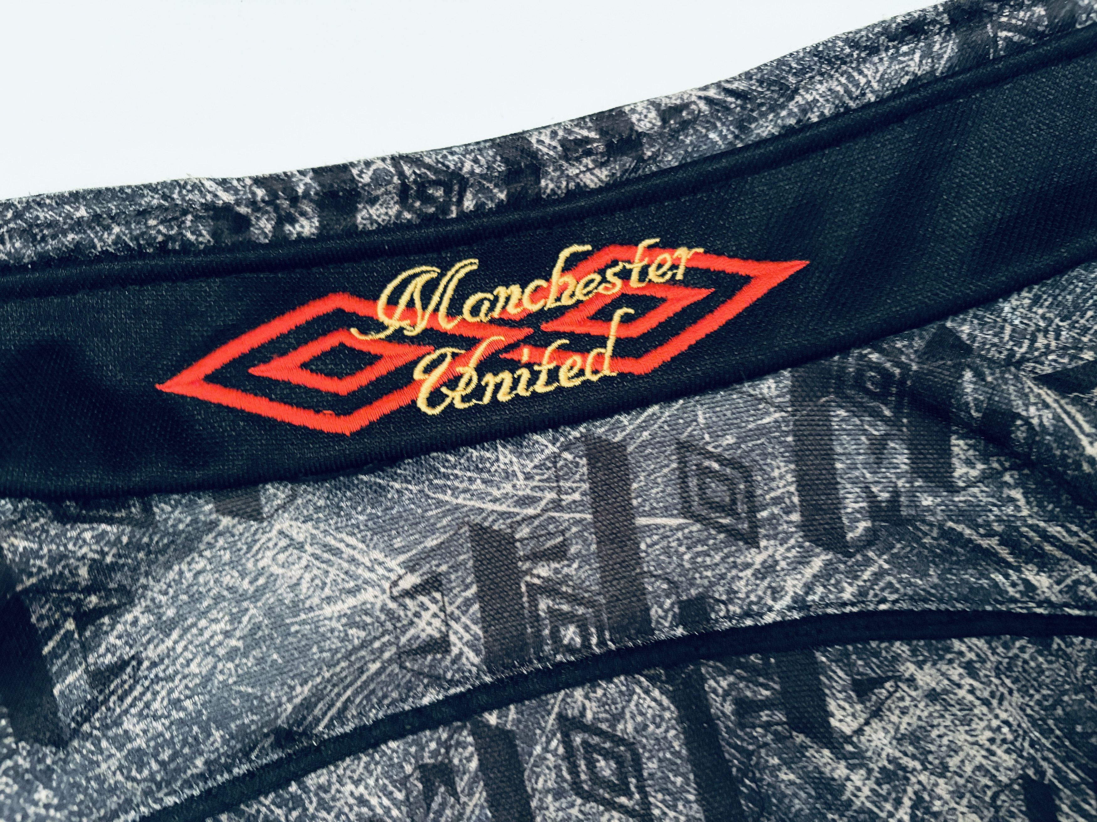 Umbro Manchester United Training Jacket 1992 1993 Size US L / EU 52-54 / 3 - 8 Thumbnail