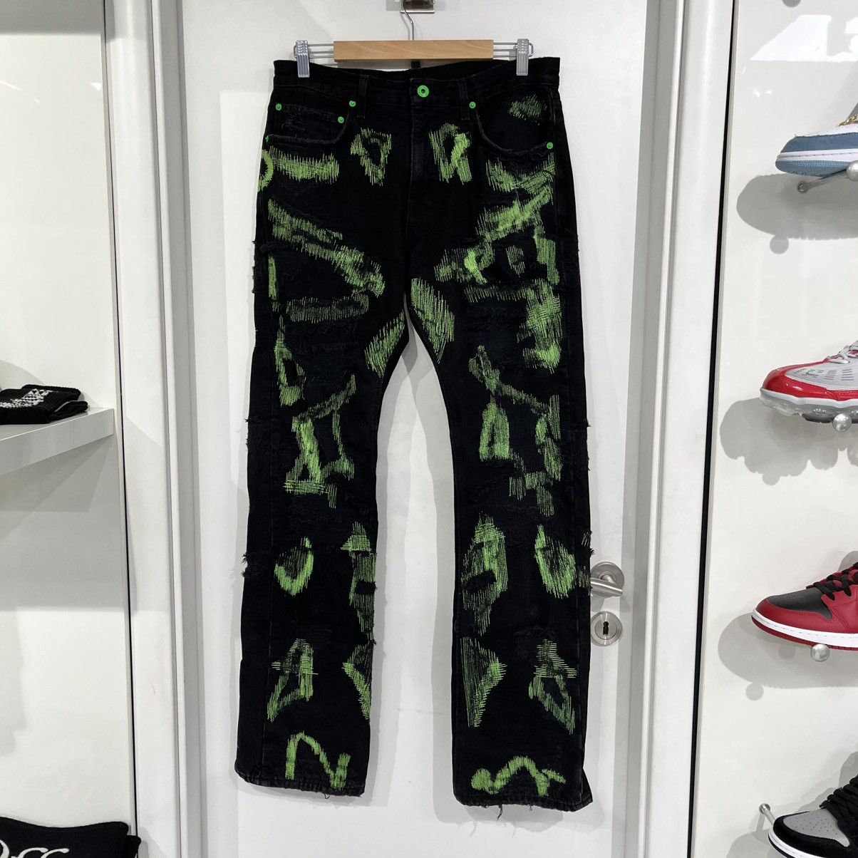 Endless Vlone x Endless Embroidered And Distressed Denim Jeans B/G Size US 32 / EU 48 - 2 Thumbnail