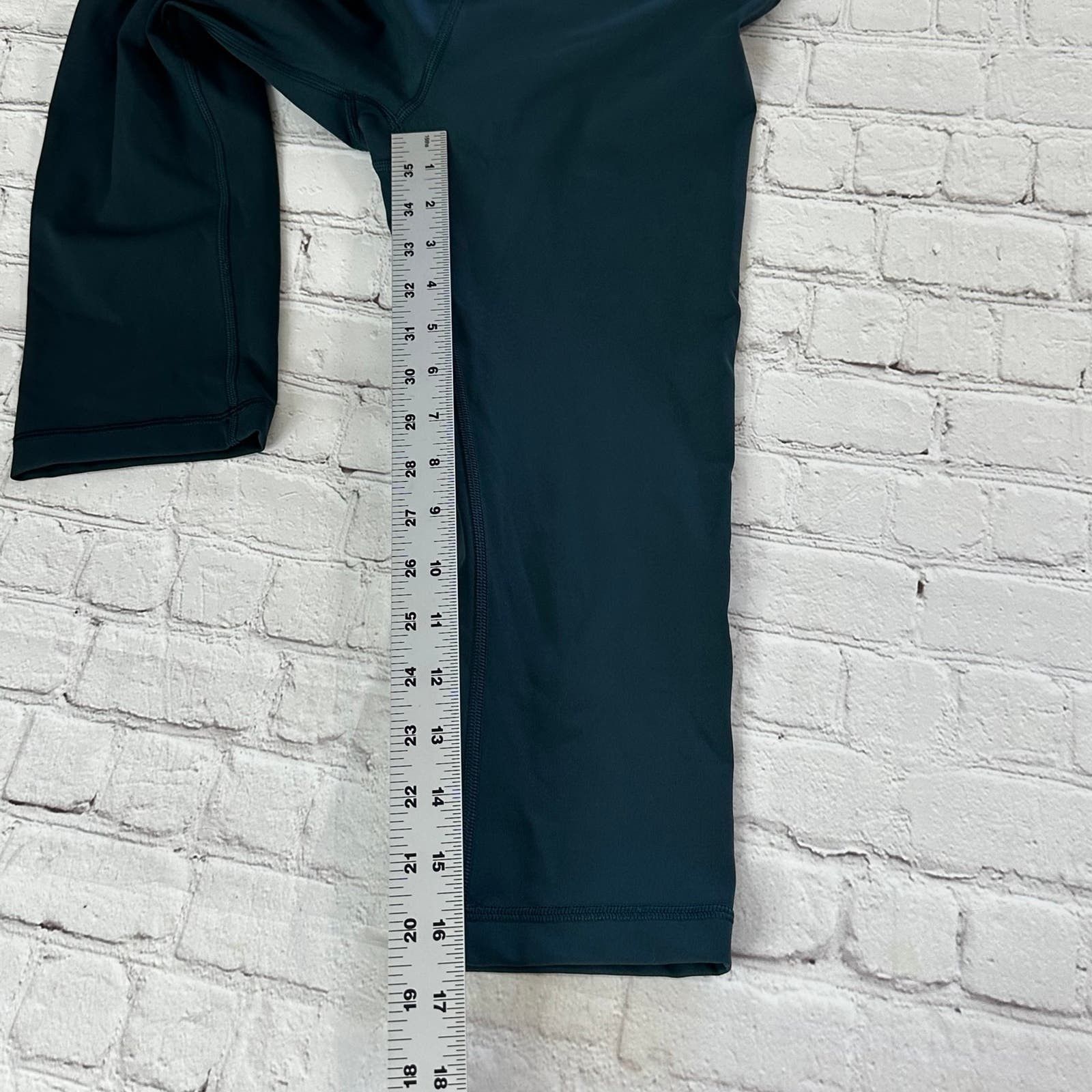Lululemon Cropped Lululemon Leggings size 4 Size 27" / US 4 / IT 40 - 4 Thumbnail