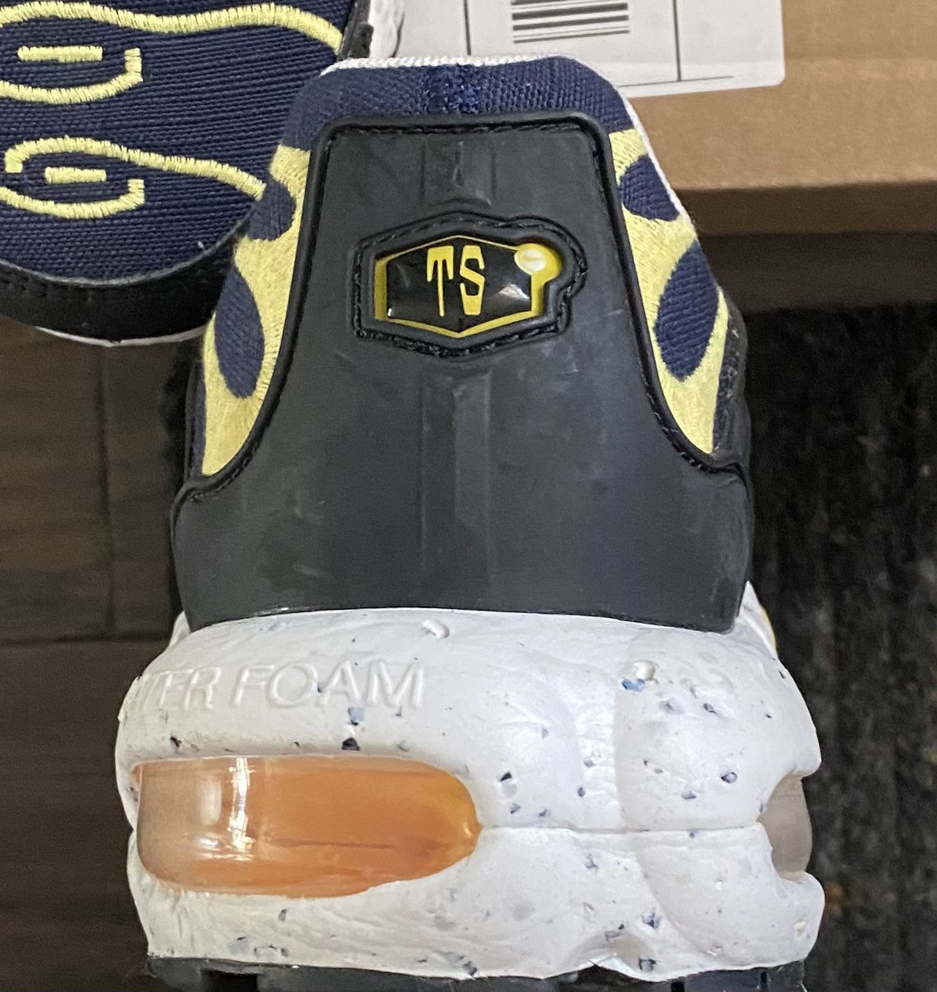 Nike Nike Air Max Terrascape Plus Michigan VJSS Sample Sz 9 Size US 9 / EU 42 - 7 Thumbnail