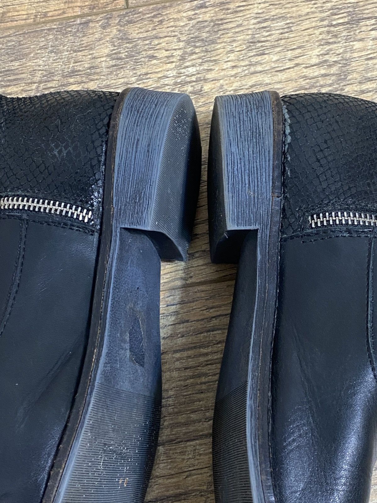 Japanese Brand Rare Y2K Avant Garde Snakeskin Textured Leather Boots Size US 8 / EU 41 - 3 Thumbnail