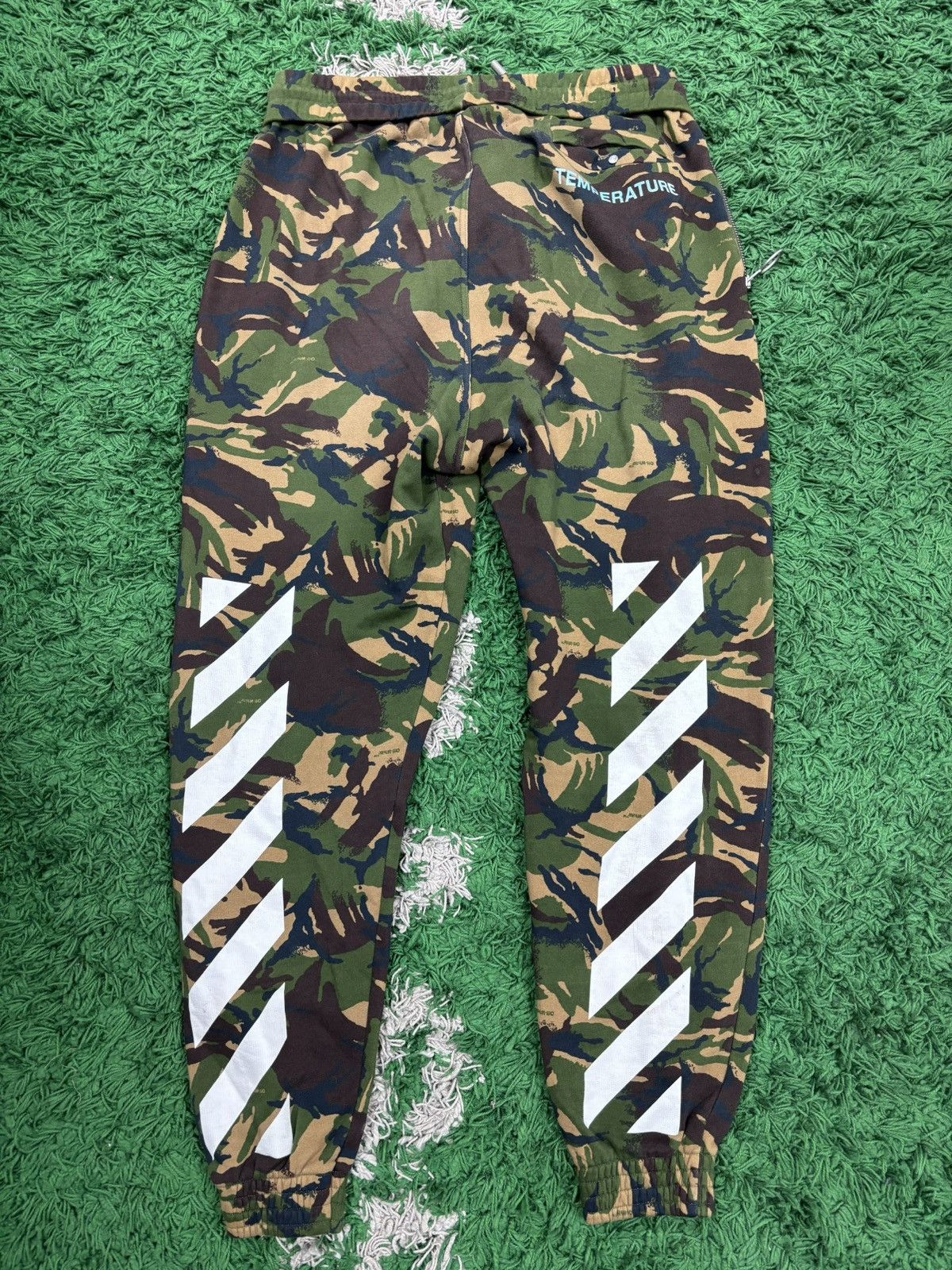 Off-White Off White Camo Sweatpants XL Size US 38 / EU 54 - 2 Thumbnail