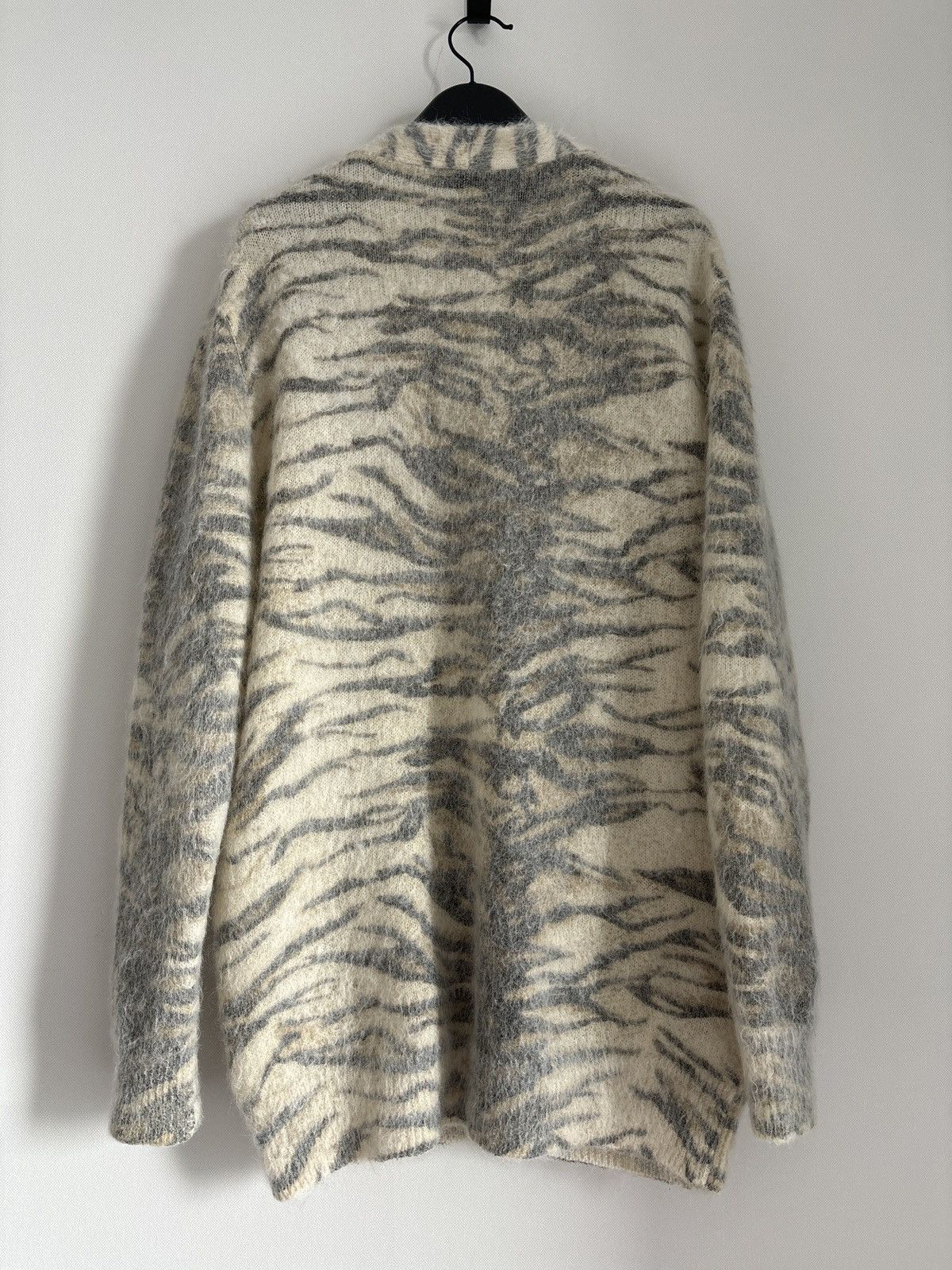 Saint Laurent Paris Saint Laurent Paris mohair tiger print cardigan Size US S / EU 44-46 / 1 - 3 Thumbnail