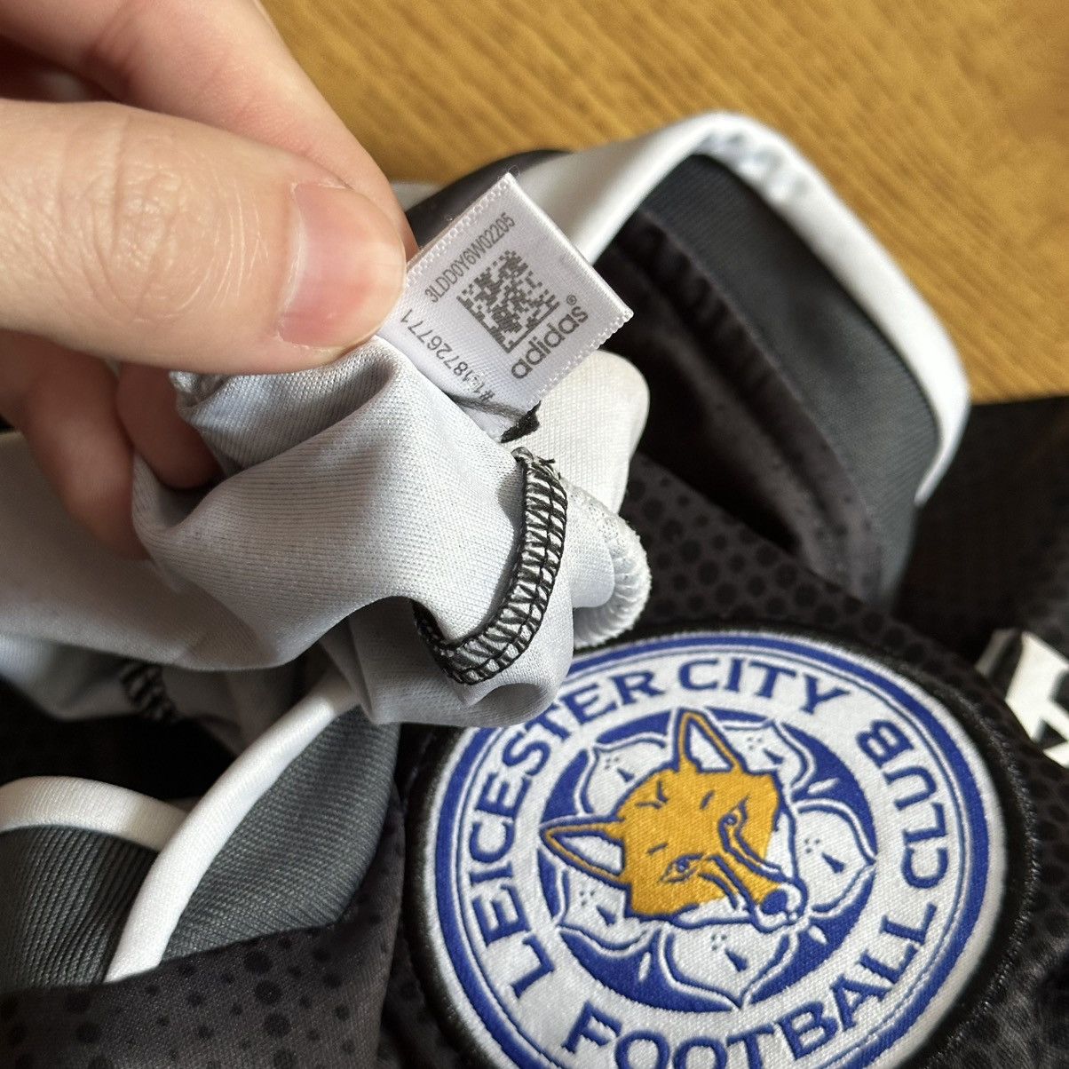 Adidas 2019 Leicester adidas Away Shirt Size US M / EU 48-50 / 2 - 10 Thumbnail