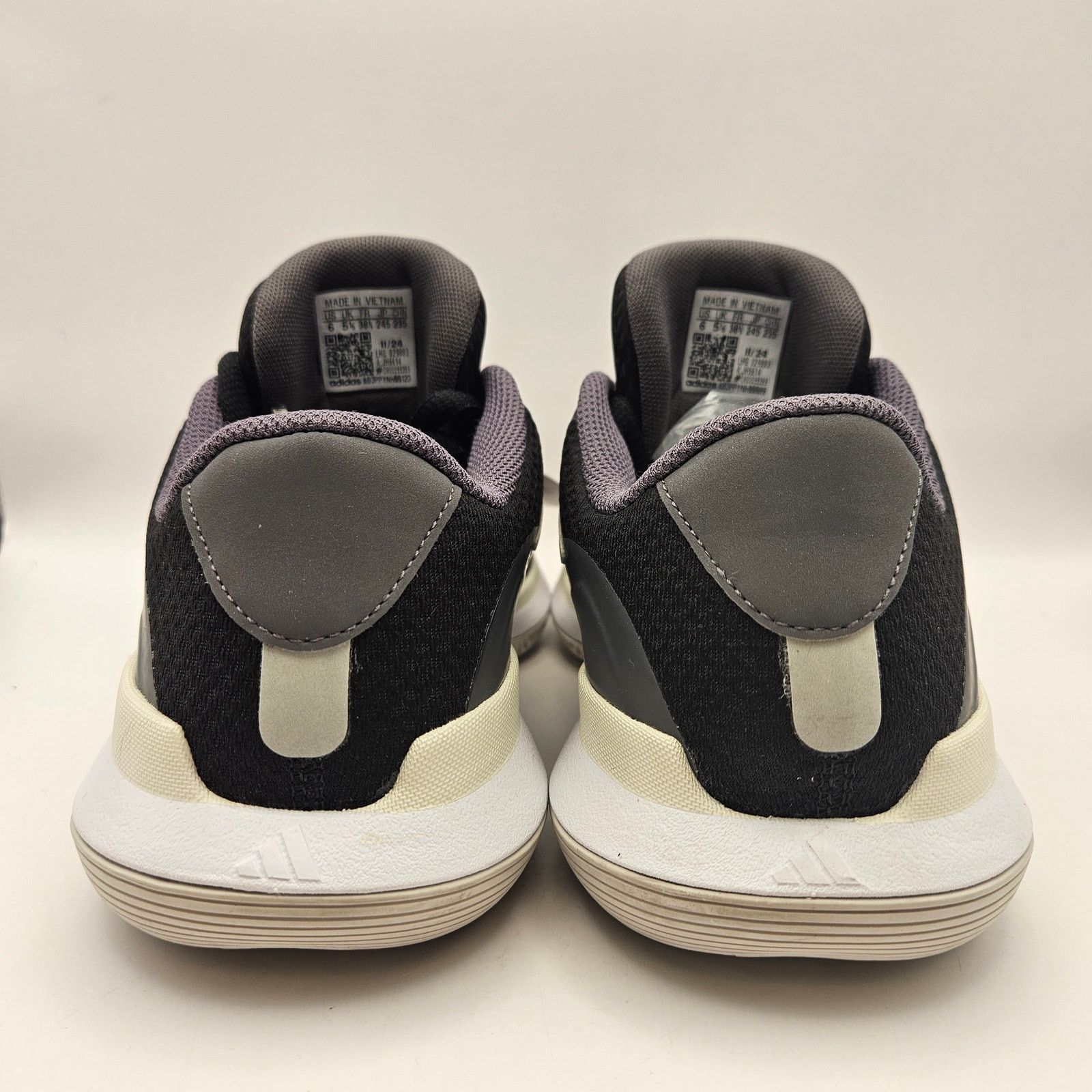 Adidas ADIDAS OWNTHEGAME 3 WOMEN'S 6 BLACK WHITE BASKETBALL SHOES Size US 6 / IT 36 - 3 Thumbnail