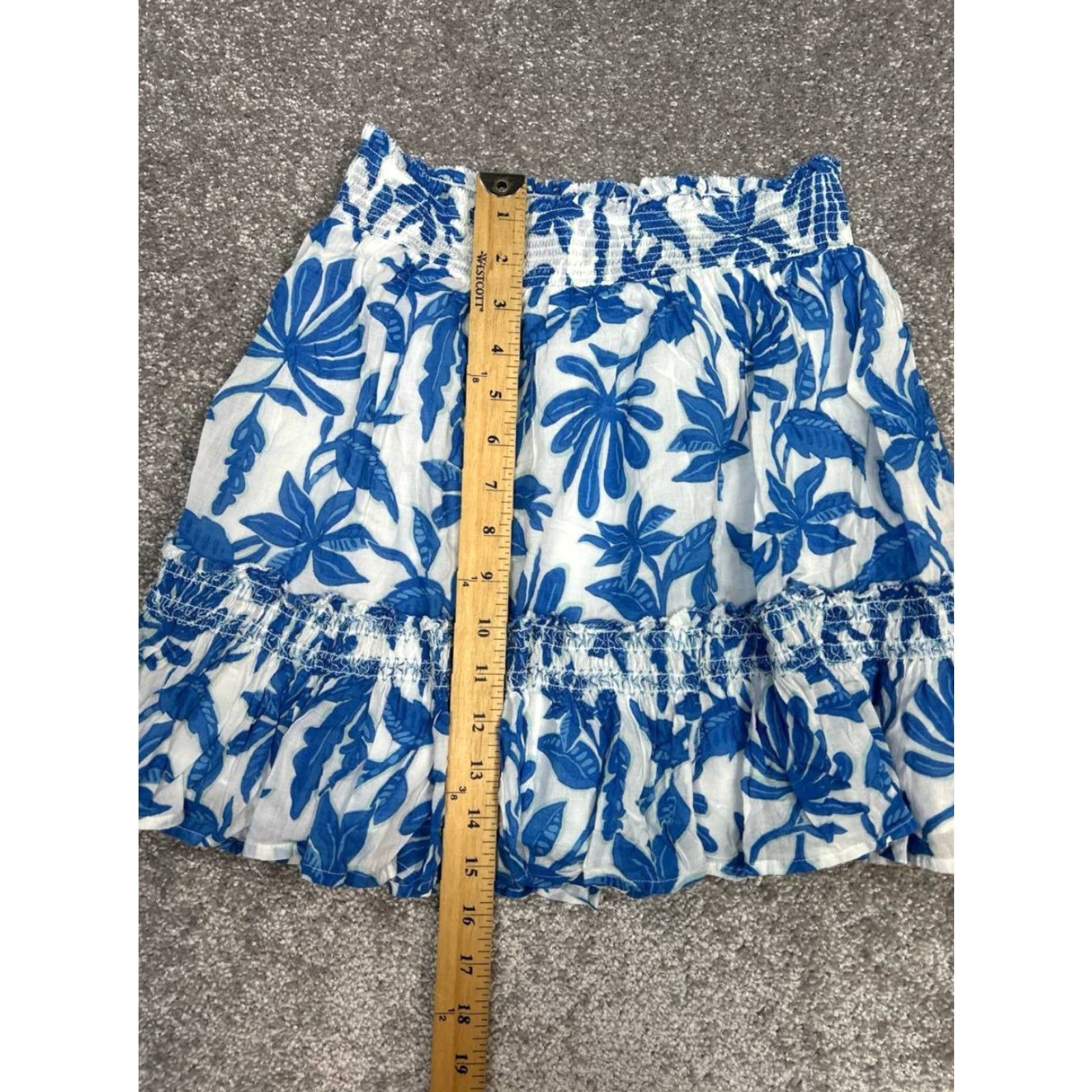 Vineyard Vines Vineyard Vines A-Line Skirt Womens Small White Floral Cotton Smocked Ruffle Hem Size 28" / US 6 / IT 42 - 6 Thumbnail