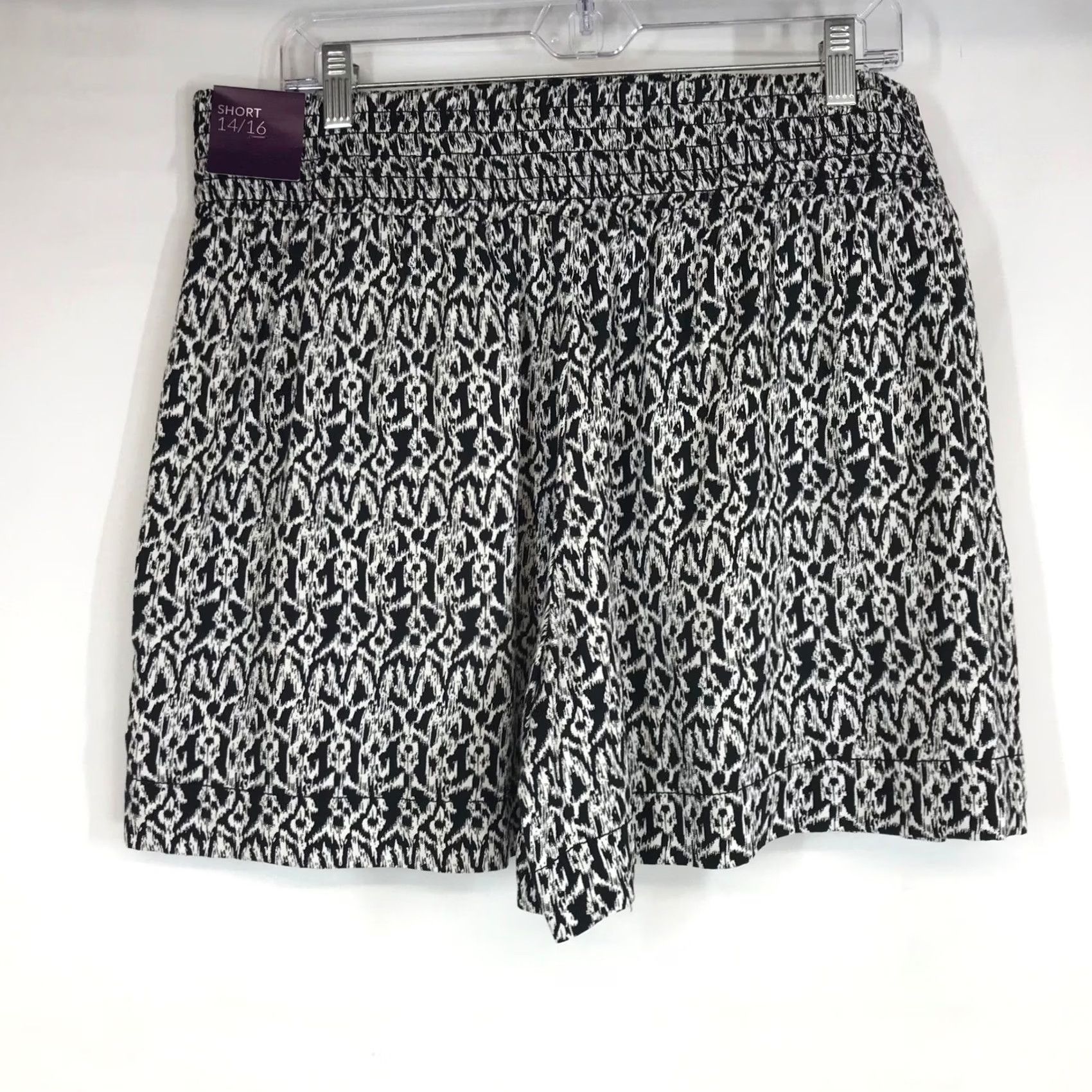 Vintage VINTAGE Lane Bryant Women's Black White Ikat Print Elastic Waist Shorts 14/16 Size 36" / US 14 / IT 50 - 4 Thumbnail
