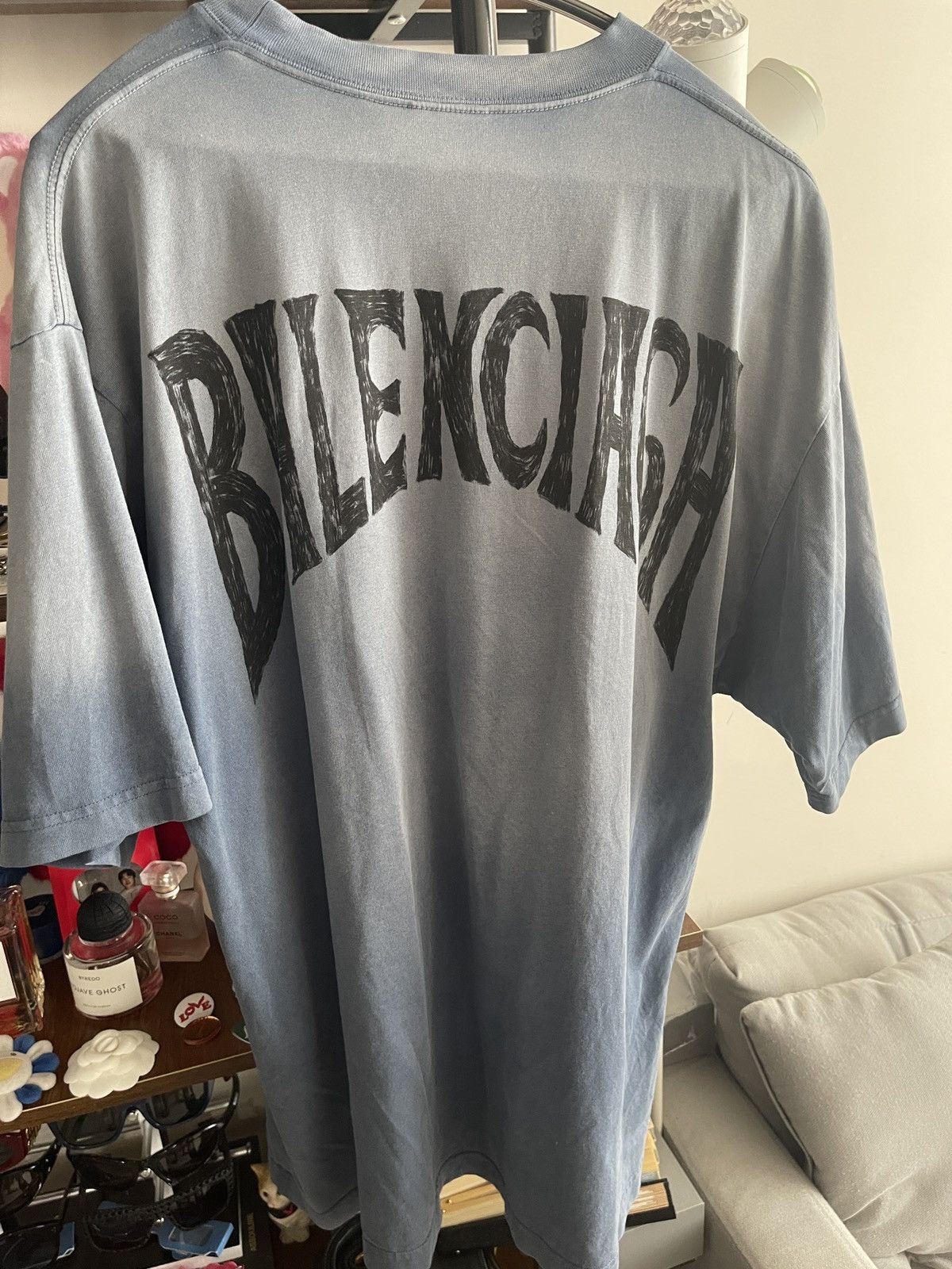 Balenciaga Balenciaga Back Logo T-shirt Size US S / EU 44-46 / 1 - 1 Thumbnail