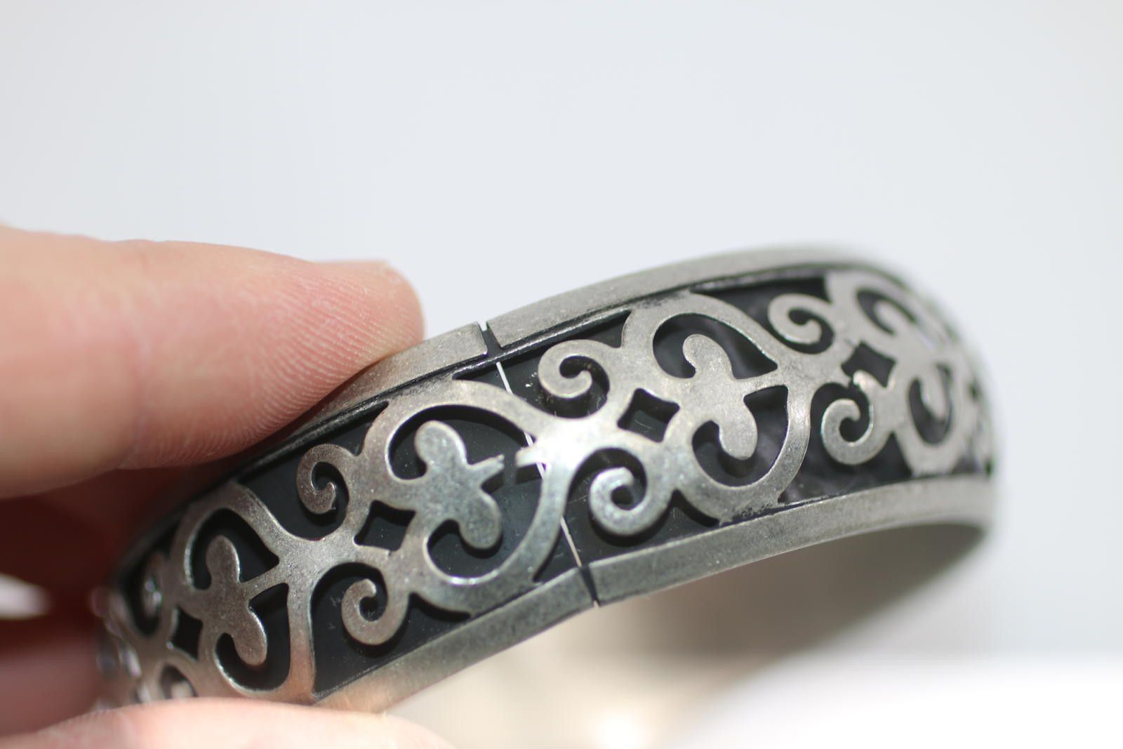 Unknown London Vintage Silver Tone Filigree Cuff Bracelet & Dangle Earrings Size ONE SIZE - 11 Thumbnail
