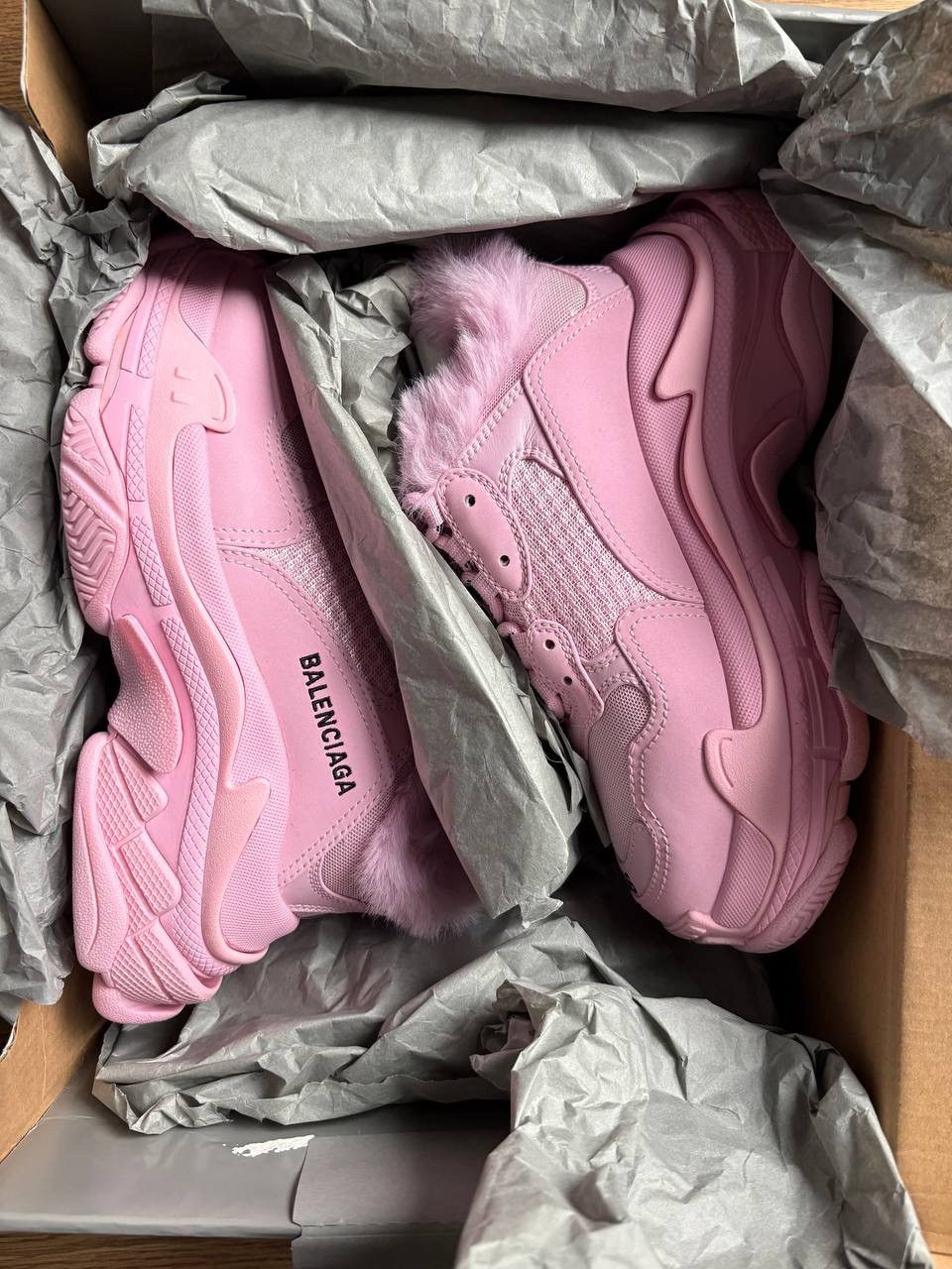 Balenciaga Balenciaga Triple S Fake Fur Pink Size US 6 / IT 36 - 7 Thumbnail